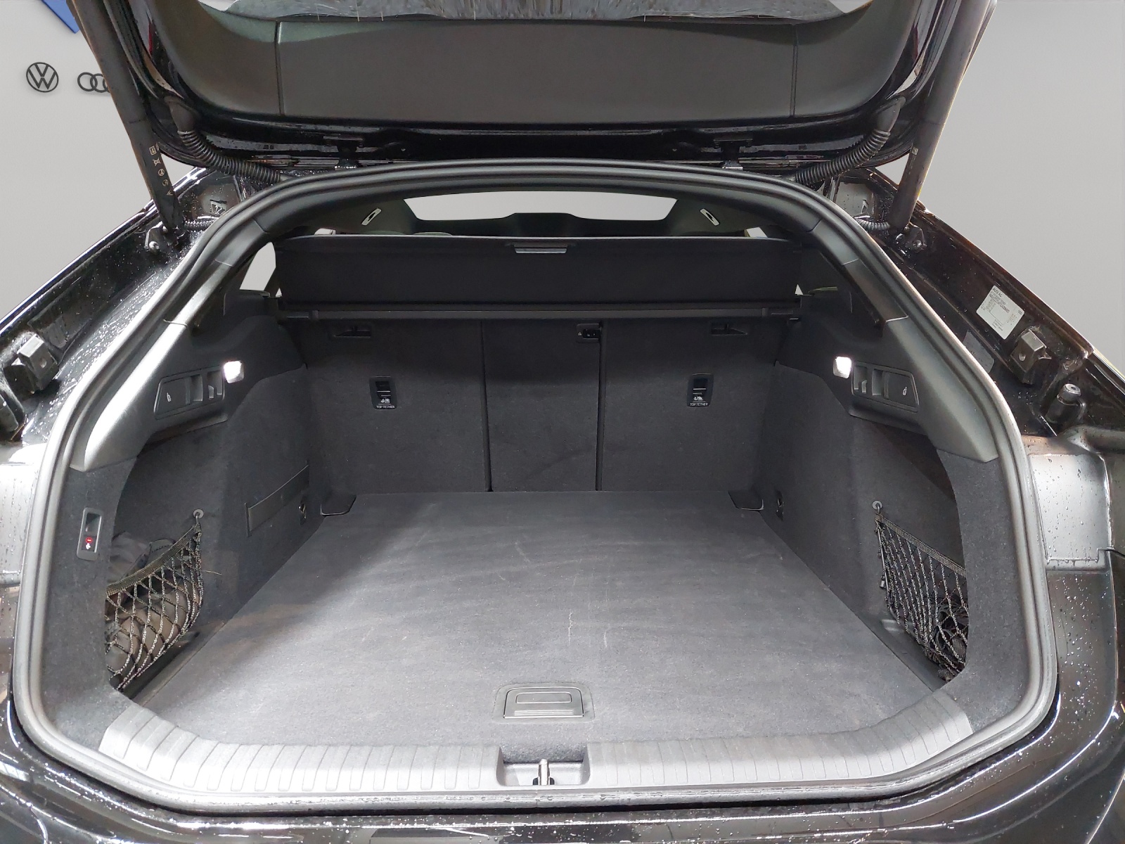 AUDI A6 Avant e-tron quattro-image-12