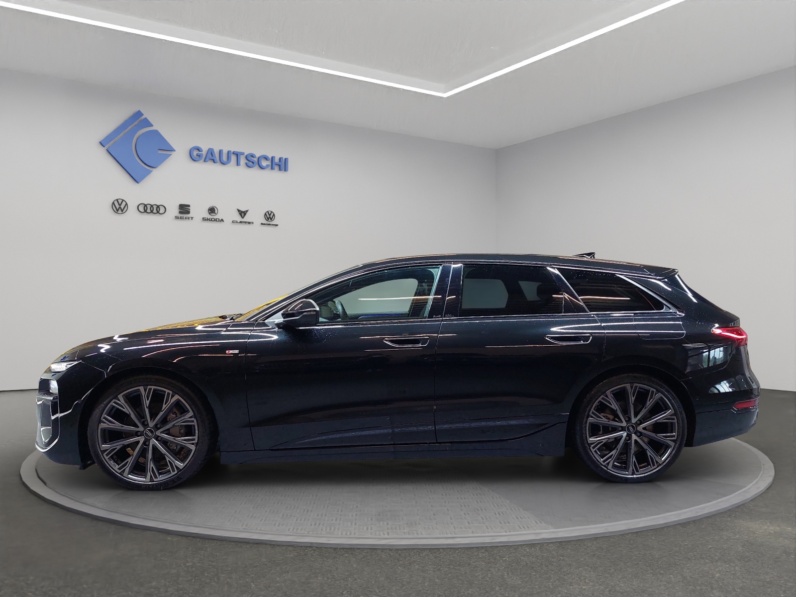 AUDI A6 Avant e-tron quattro-image-1
