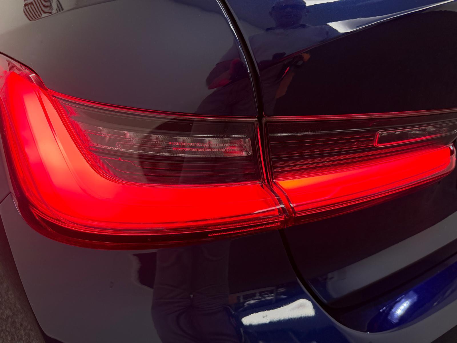 BMW 320i xDrive-image-8