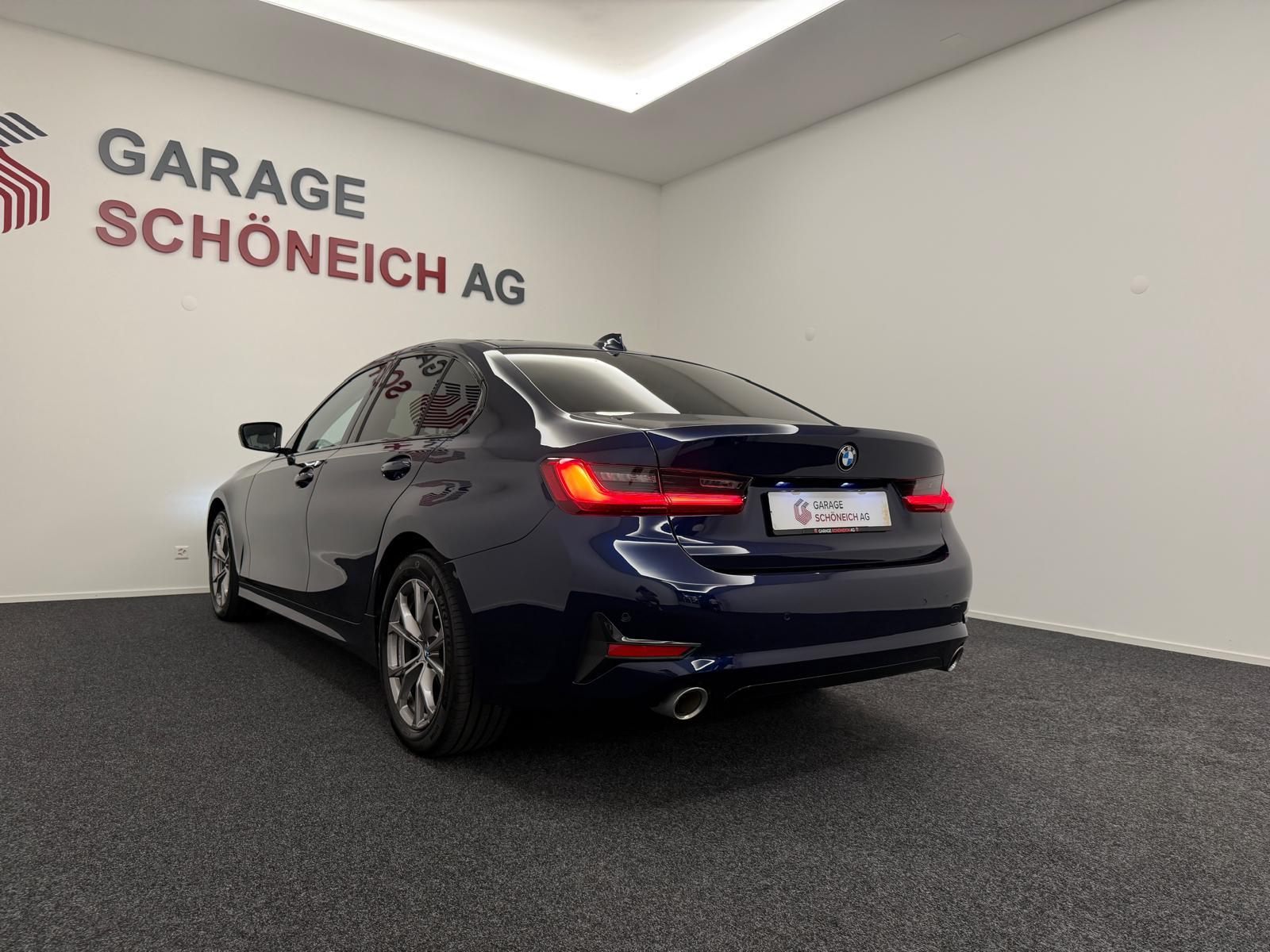 BMW 320i xDrive-image-6
