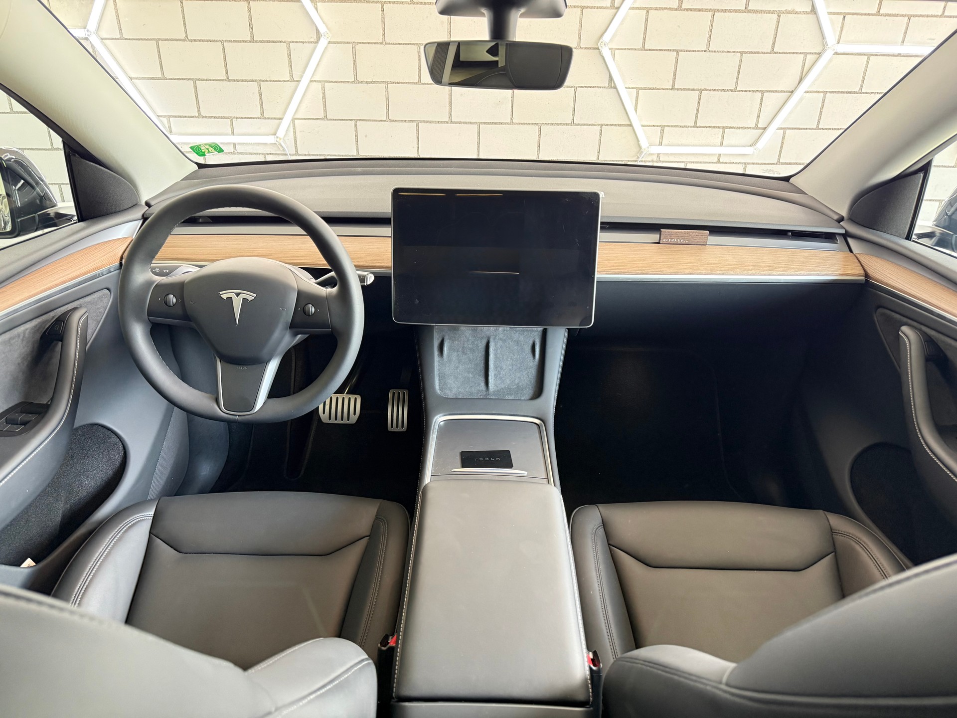 TESLA Model Y Performance-image-7
