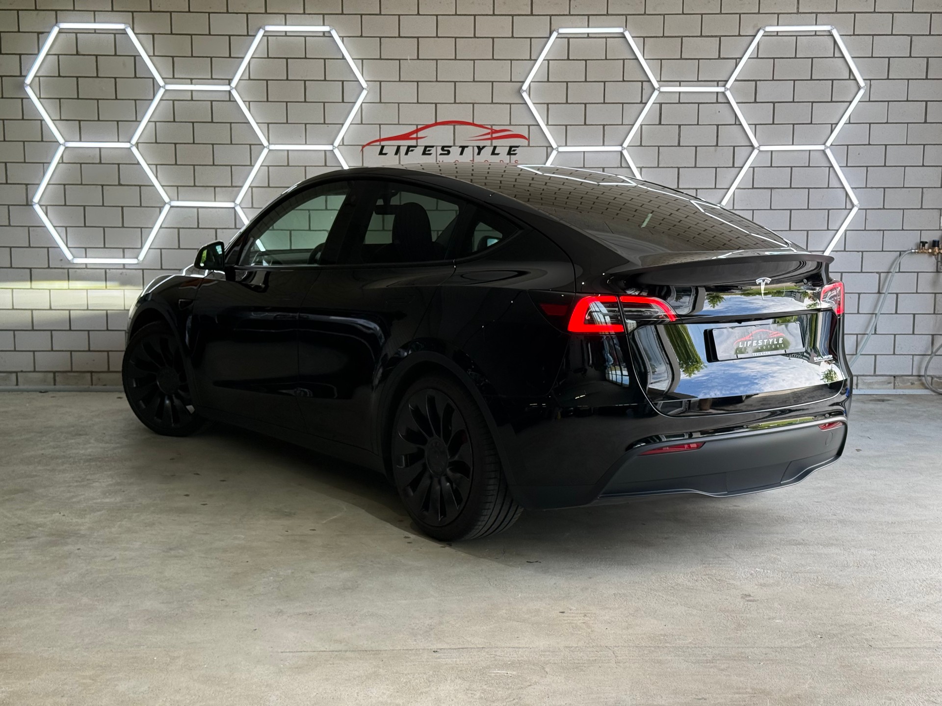 TESLA Model Y Performance-image-2
