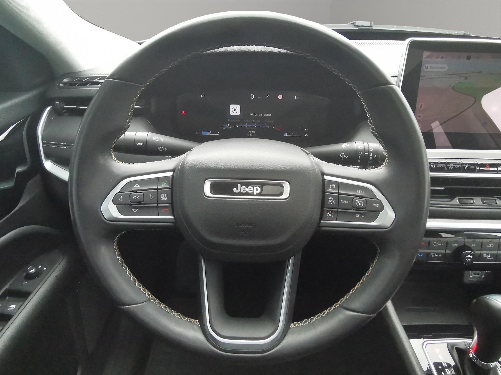 JEEP Compass 1.3 Turbo Limited-image-4