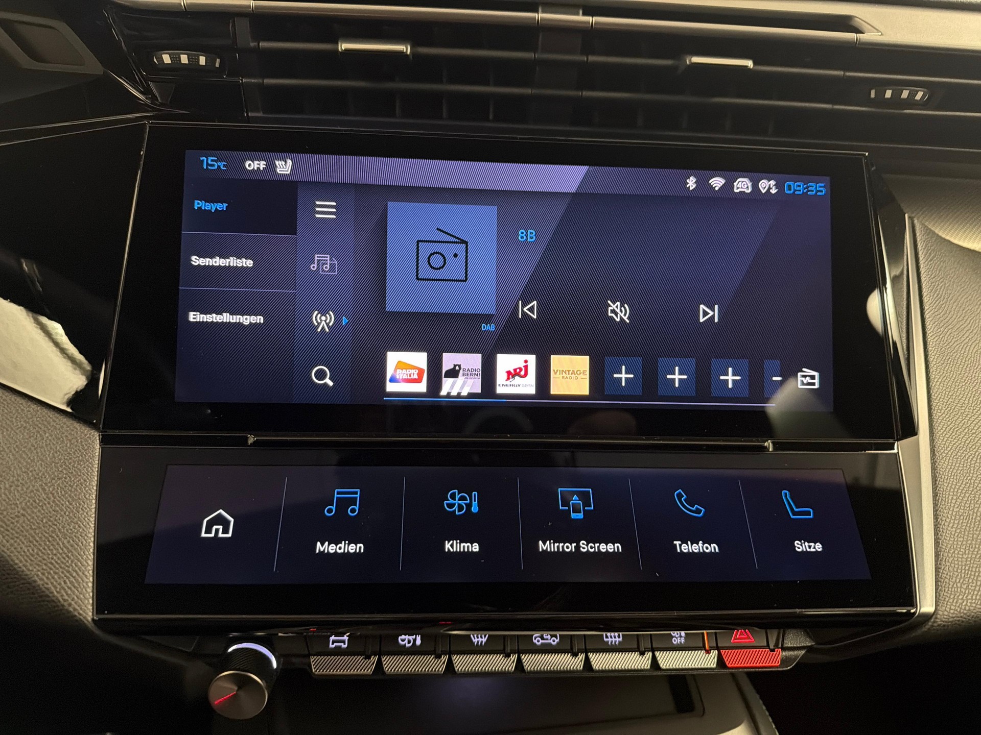 PEUGEOT 308 1.6 PHEV 180 GT-image-15