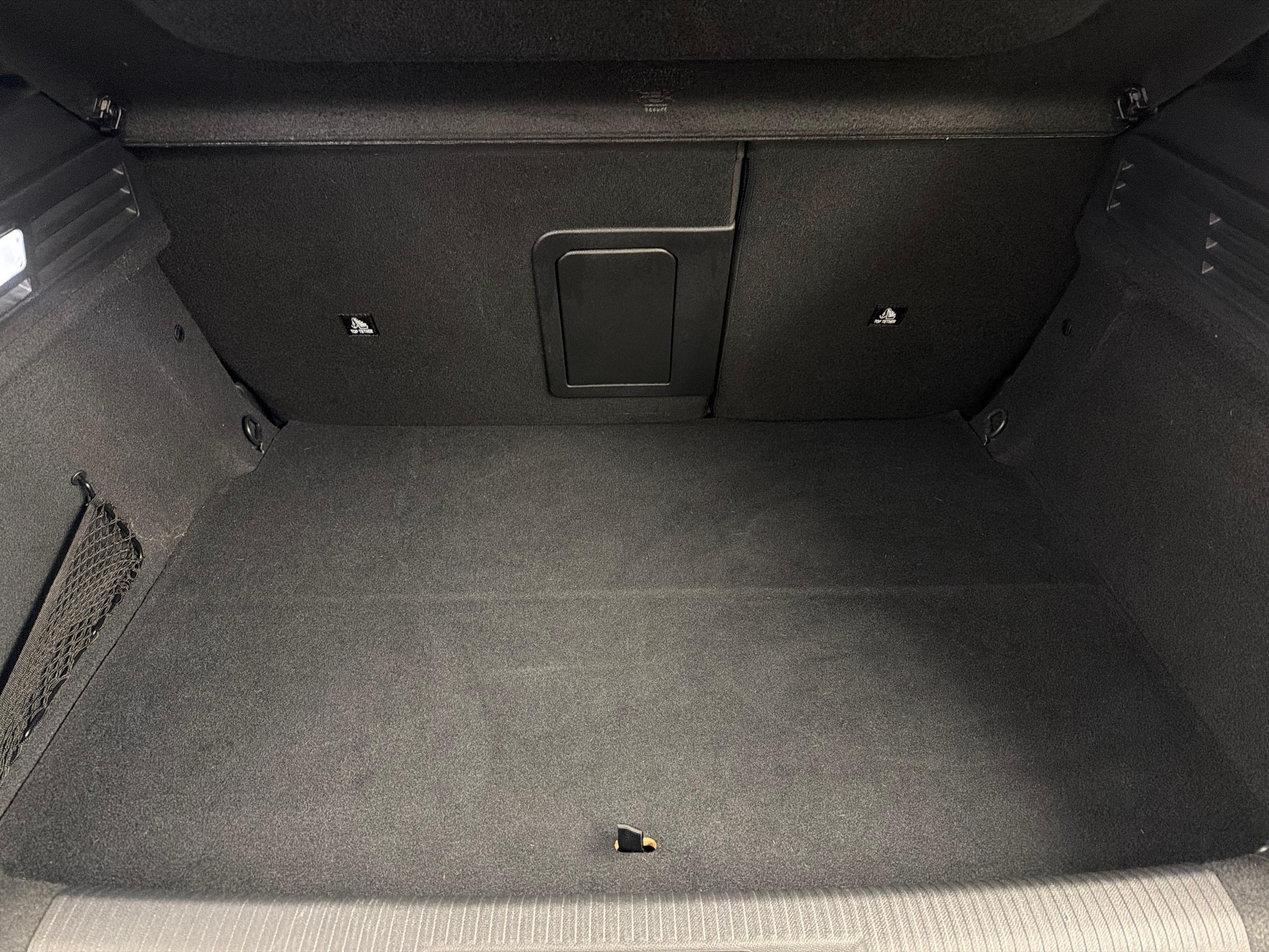 PEUGEOT 308 1.6 PHEV 180 GT-image-19