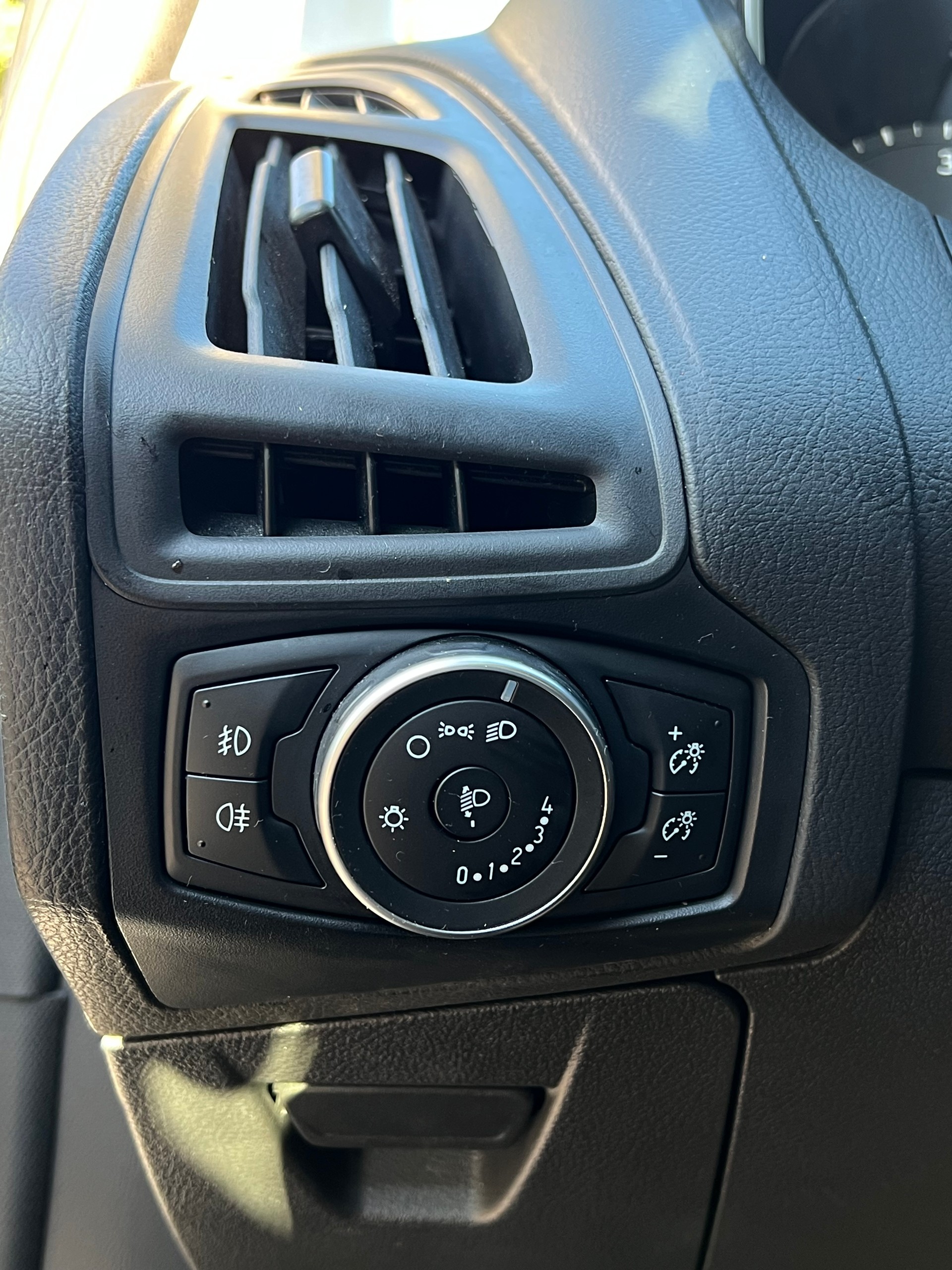 FORD Focus 1.5 TDCi Freetech PowerShift-image-15