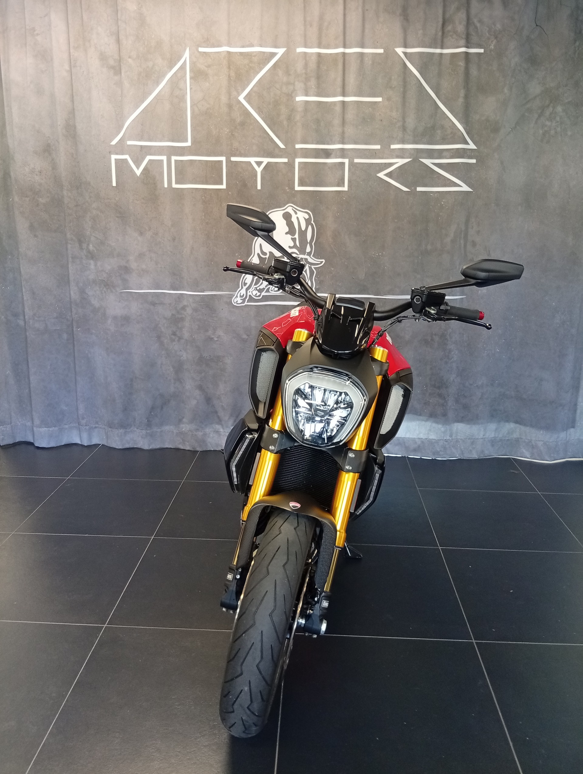 DUCATI Diavel 1260 S-showroom-element-2