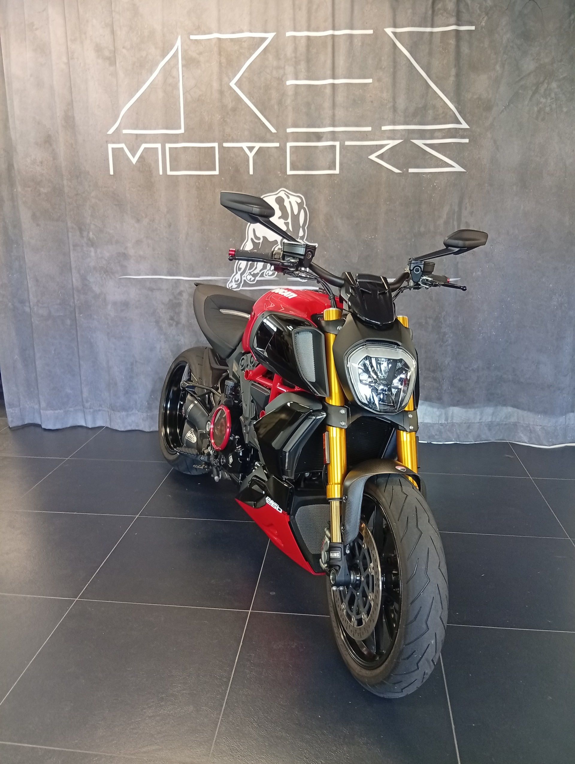 DUCATI Diavel 1260 S-showroom-element-1