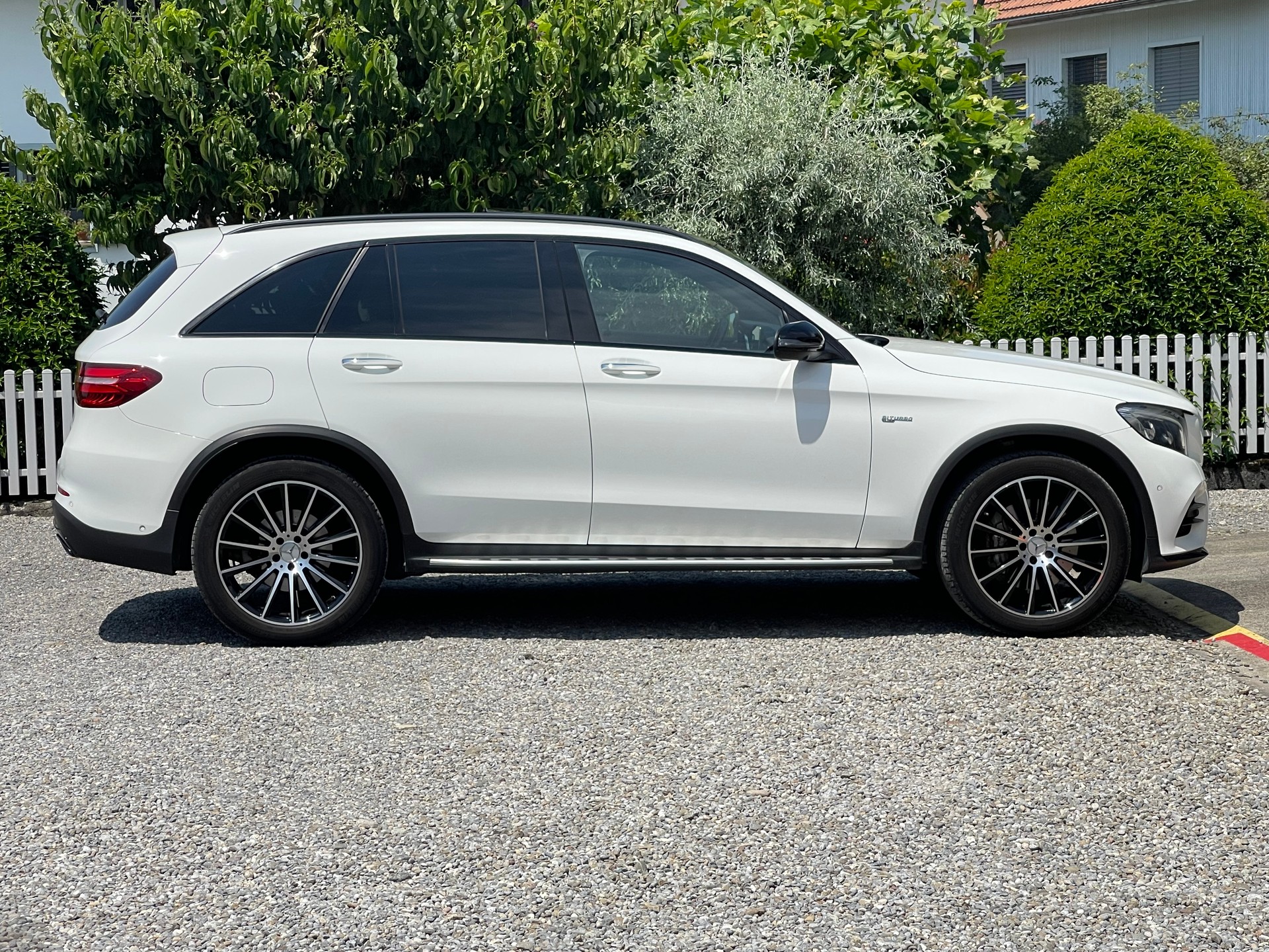 MERCEDES-BENZ GLC 43 AMG 4Matic 9G-Tronic-image-4
