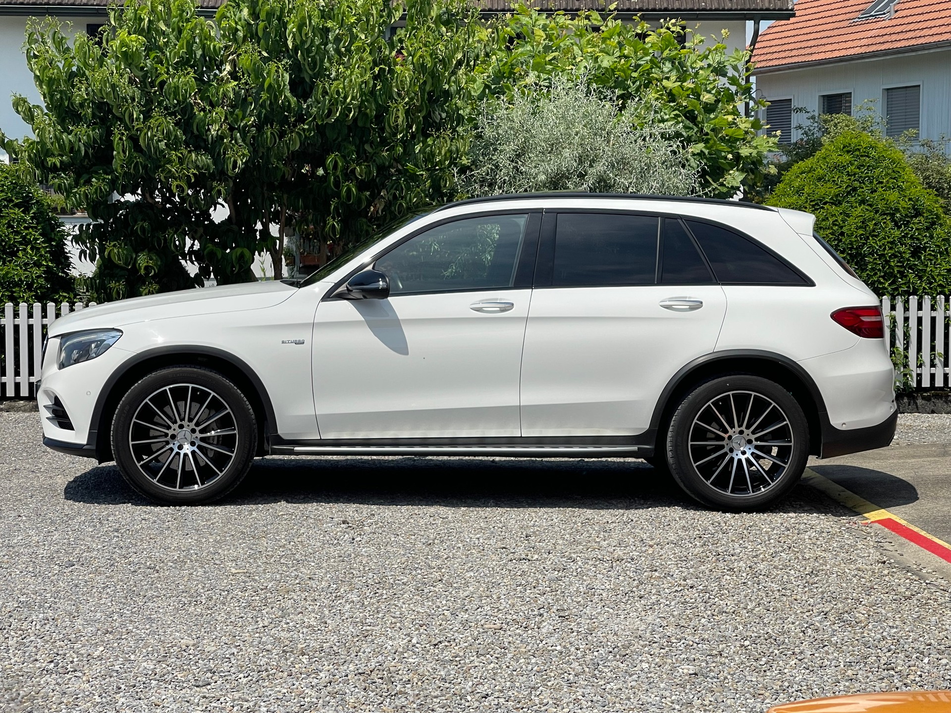 MERCEDES-BENZ GLC 43 AMG 4Matic 9G-Tronic-image-3