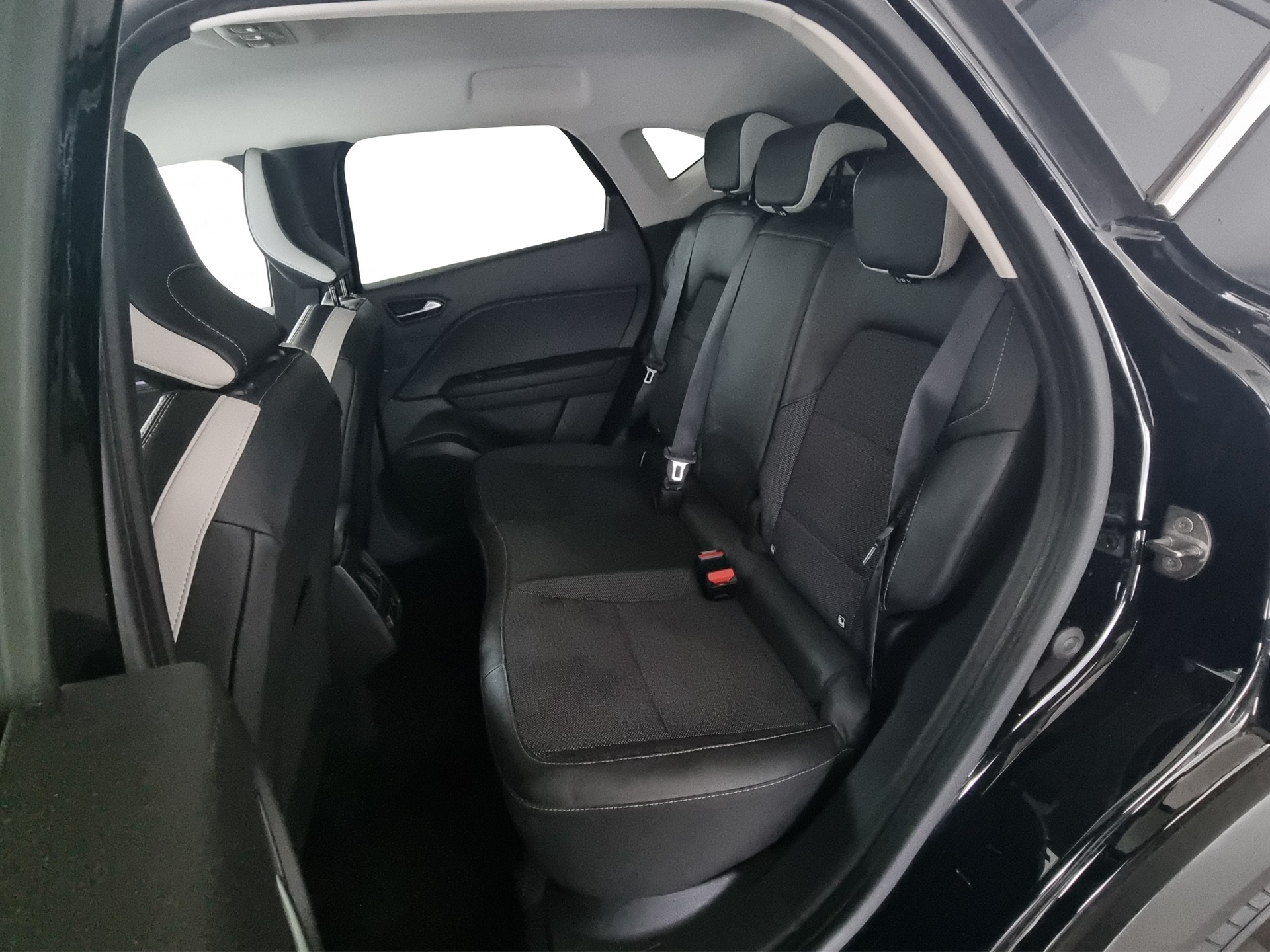 RENAULT Captur 1.3 TCe 140 Zen EDC-image-6