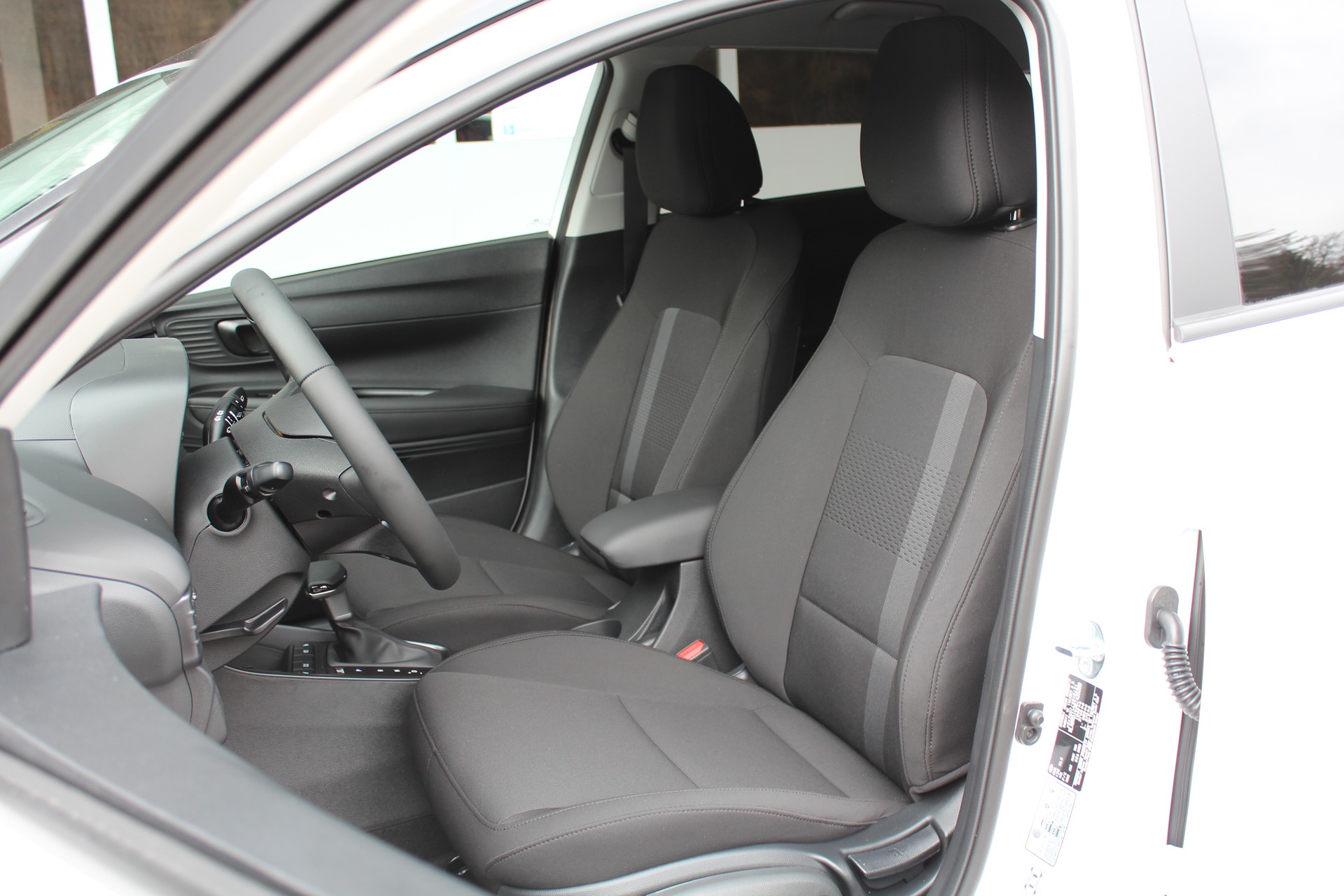 HYUNDAI i20 1.0 T-GDi Amplia DCT 100 PS ( MY25)-image-6