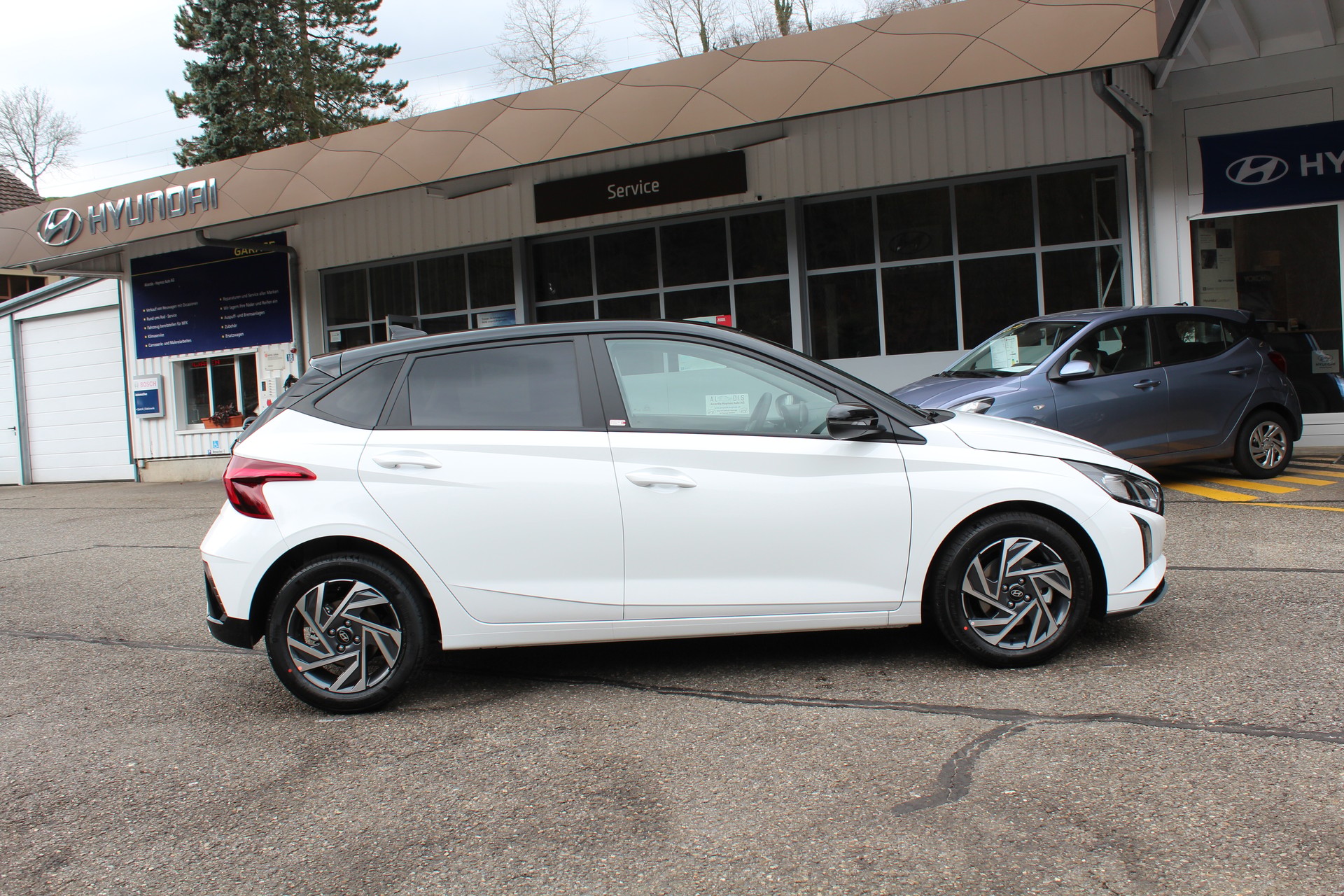 HYUNDAI i20 1.0 T-GDi Amplia DCT 100 PS ( MY25)-image-3