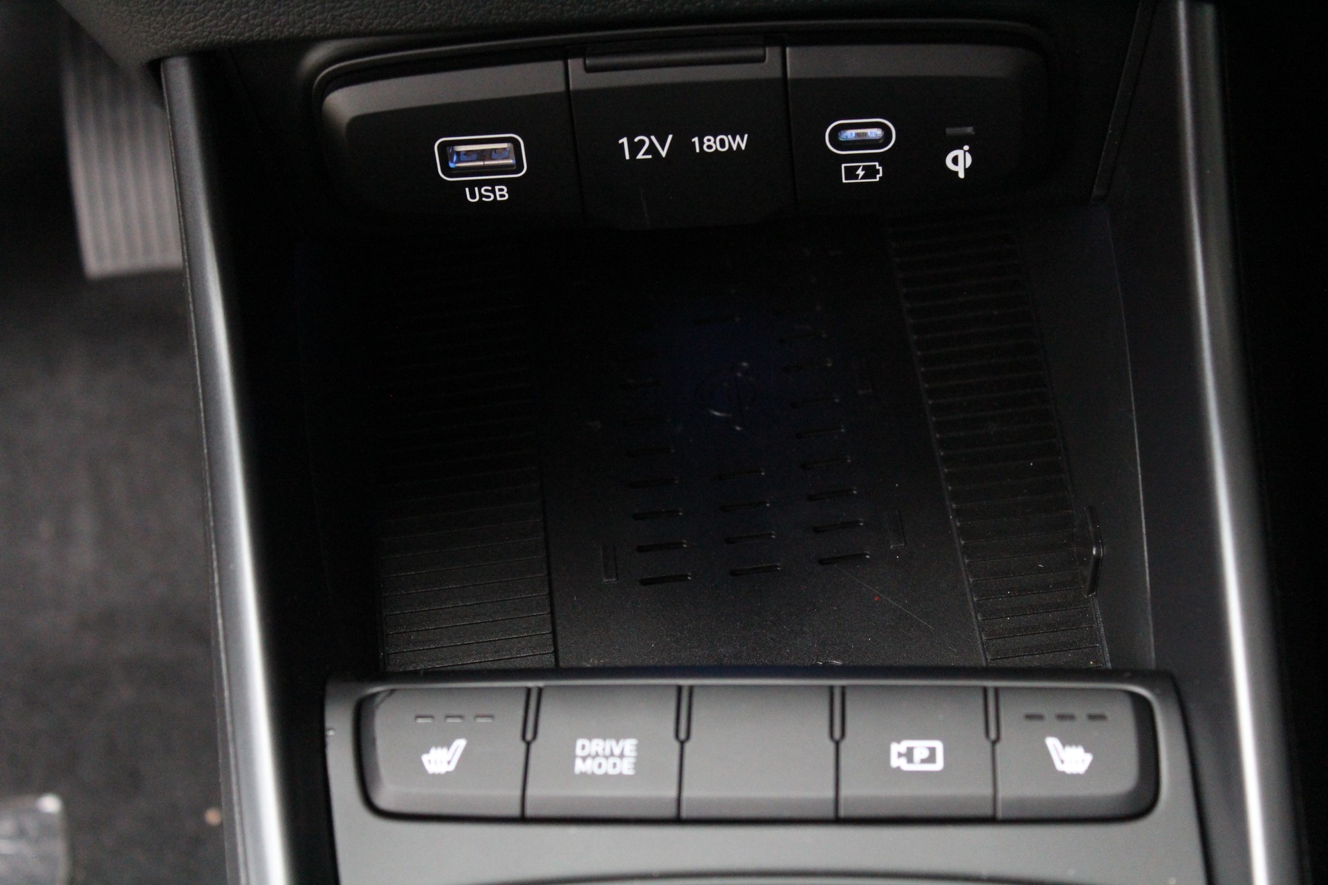HYUNDAI i20 1.0 T-GDi Amplia DCT 100 PS ( MY25)-image-15