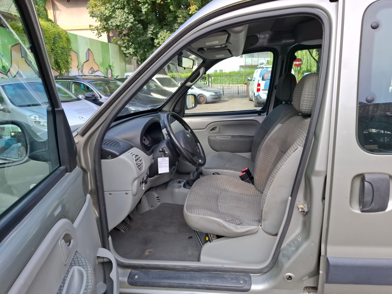 RENAULT Kangoo 1.6 16V Expression 4x4-image-7
