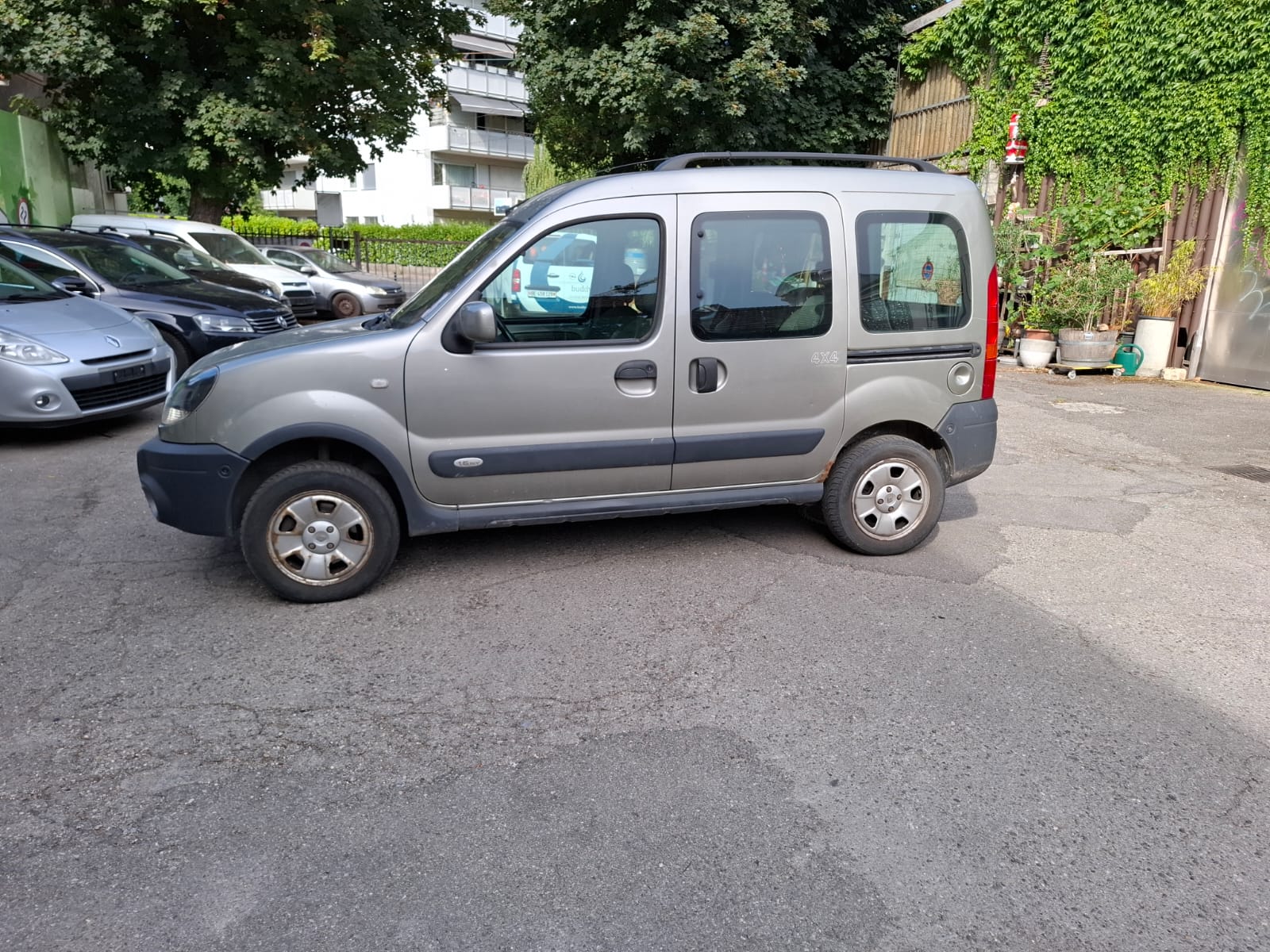 RENAULT Kangoo 1.6 16V Expression 4x4-image-3