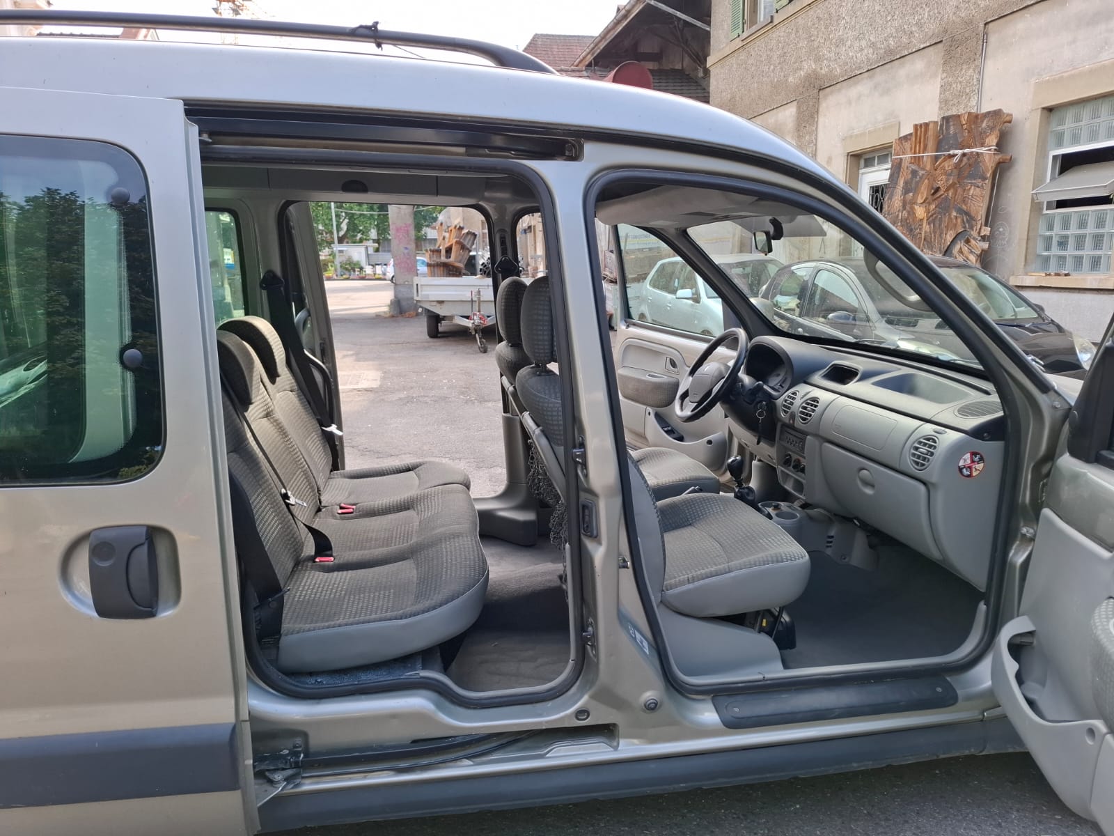 RENAULT Kangoo 1.6 16V Expression 4x4-image-6