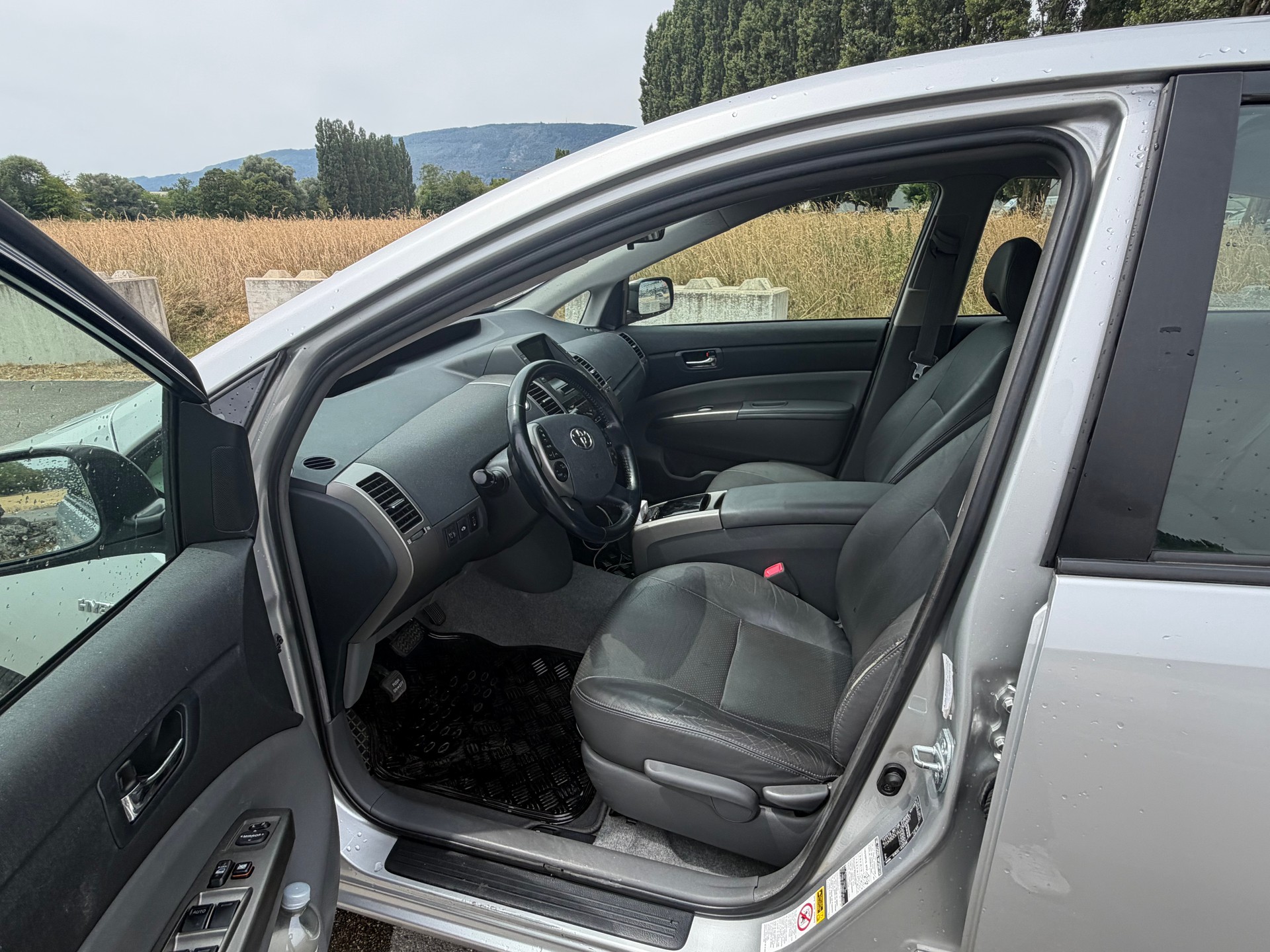 TOYOTA Prius 1.5 16V Hybrid Edition-image-6