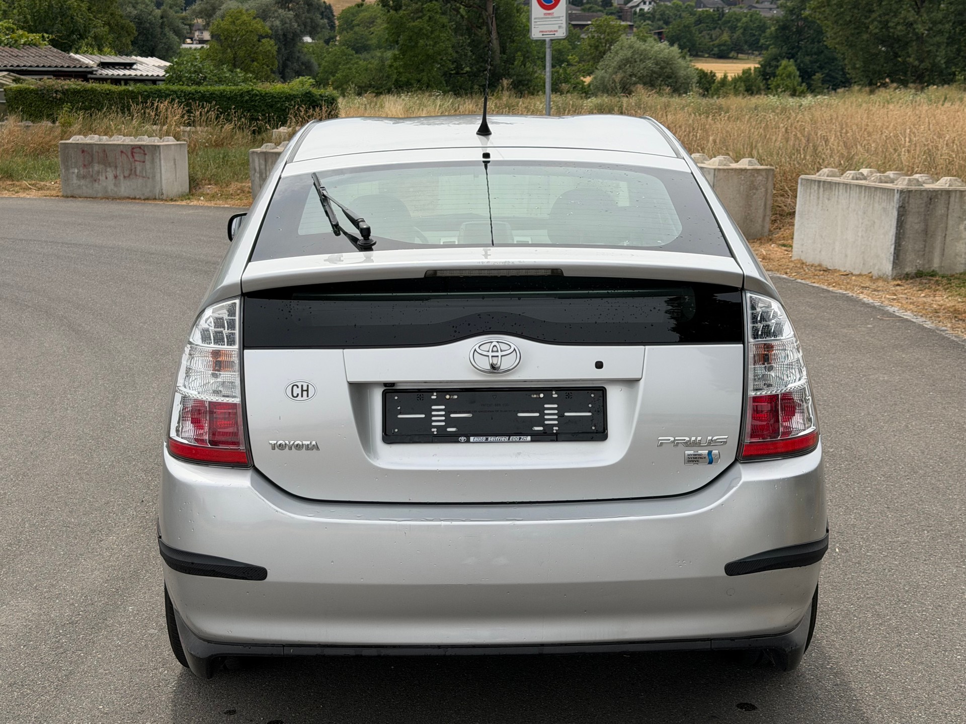 TOYOTA Prius 1.5 16V Hybrid Edition-image-4
