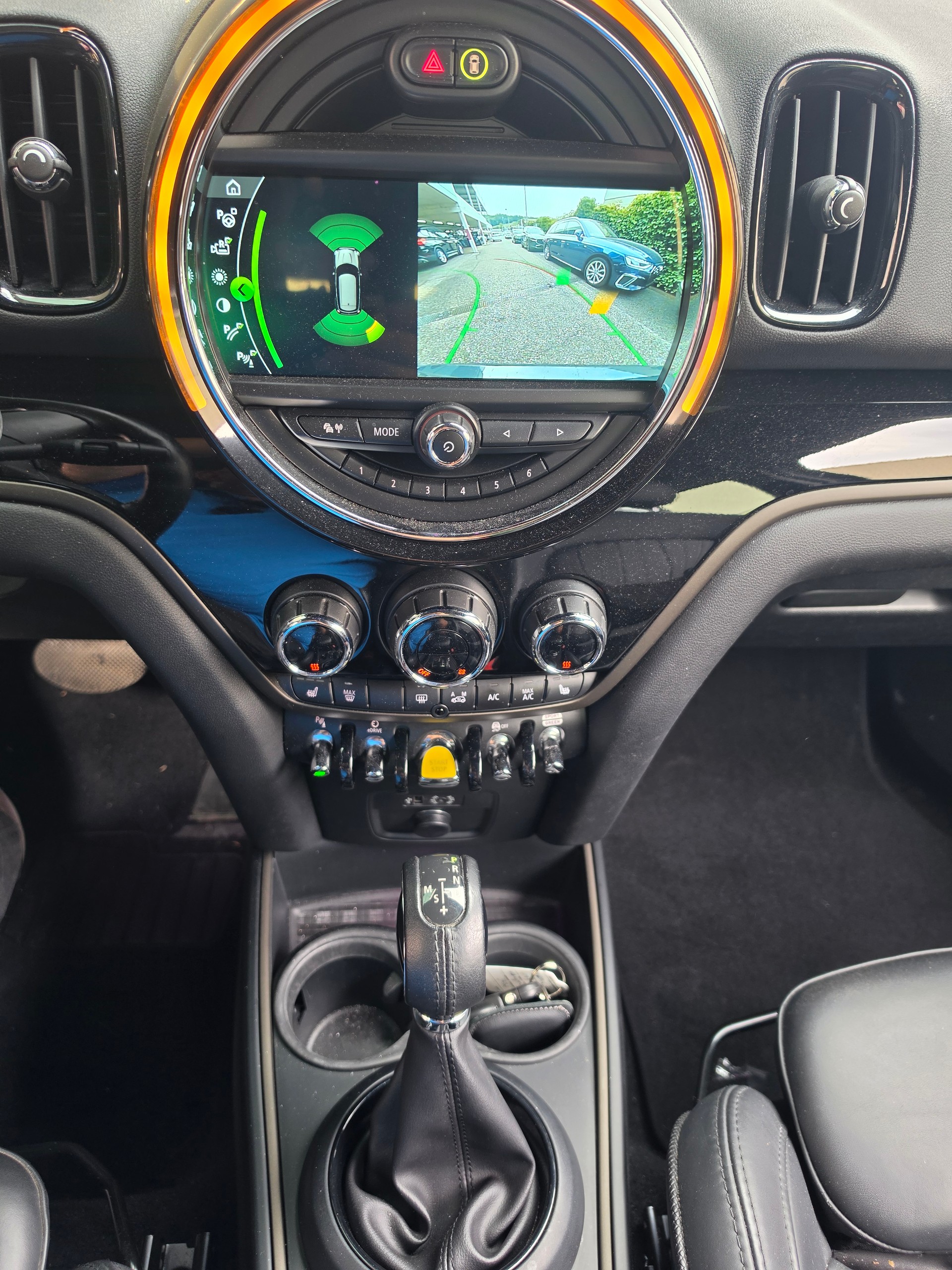 MINI Countryman Cooper S E ALL4 Steptronic-image-12