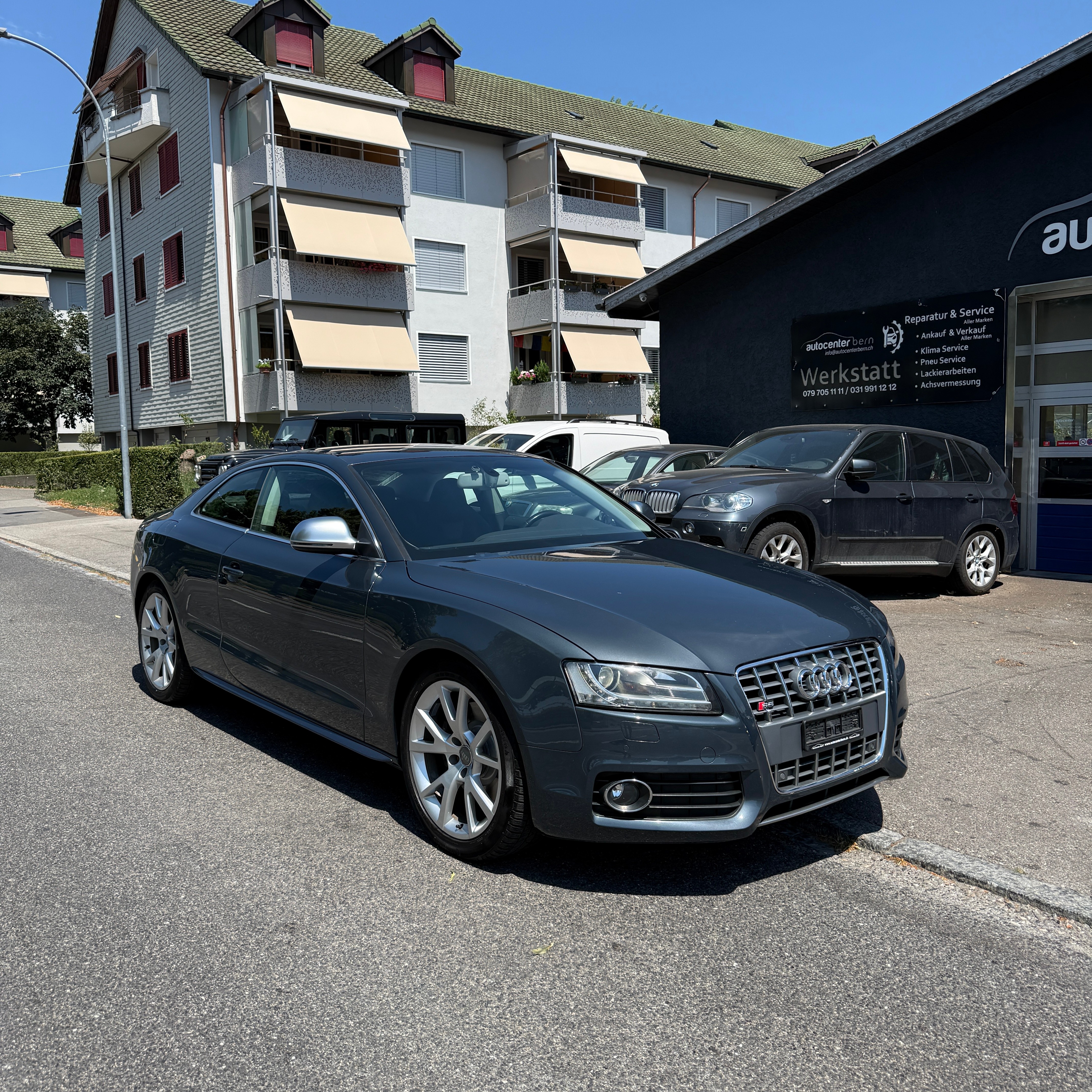Car photo