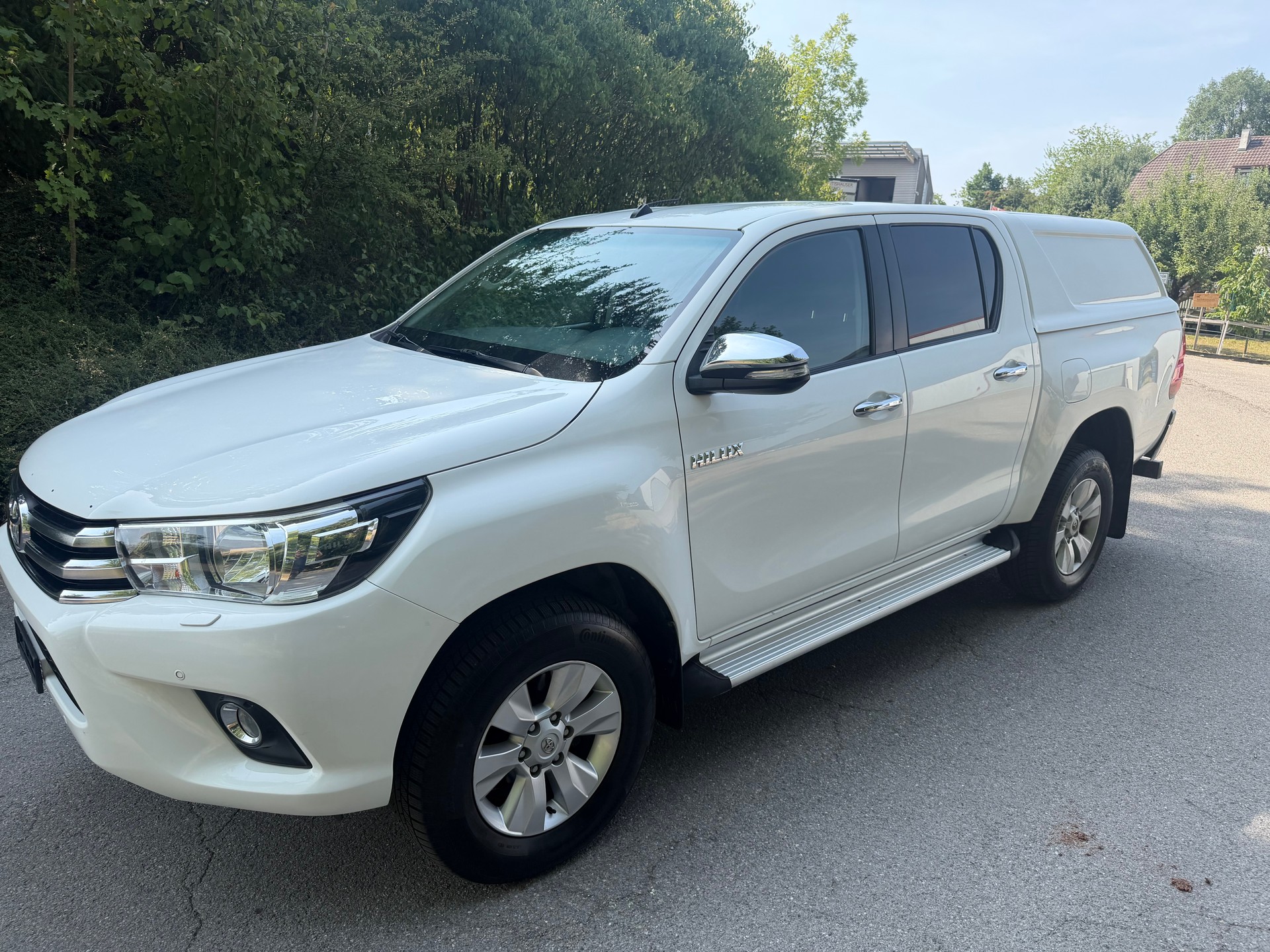 TOYOTA Hilux 2.4D-4D Sol DoubleCab 4x4 A-image-2