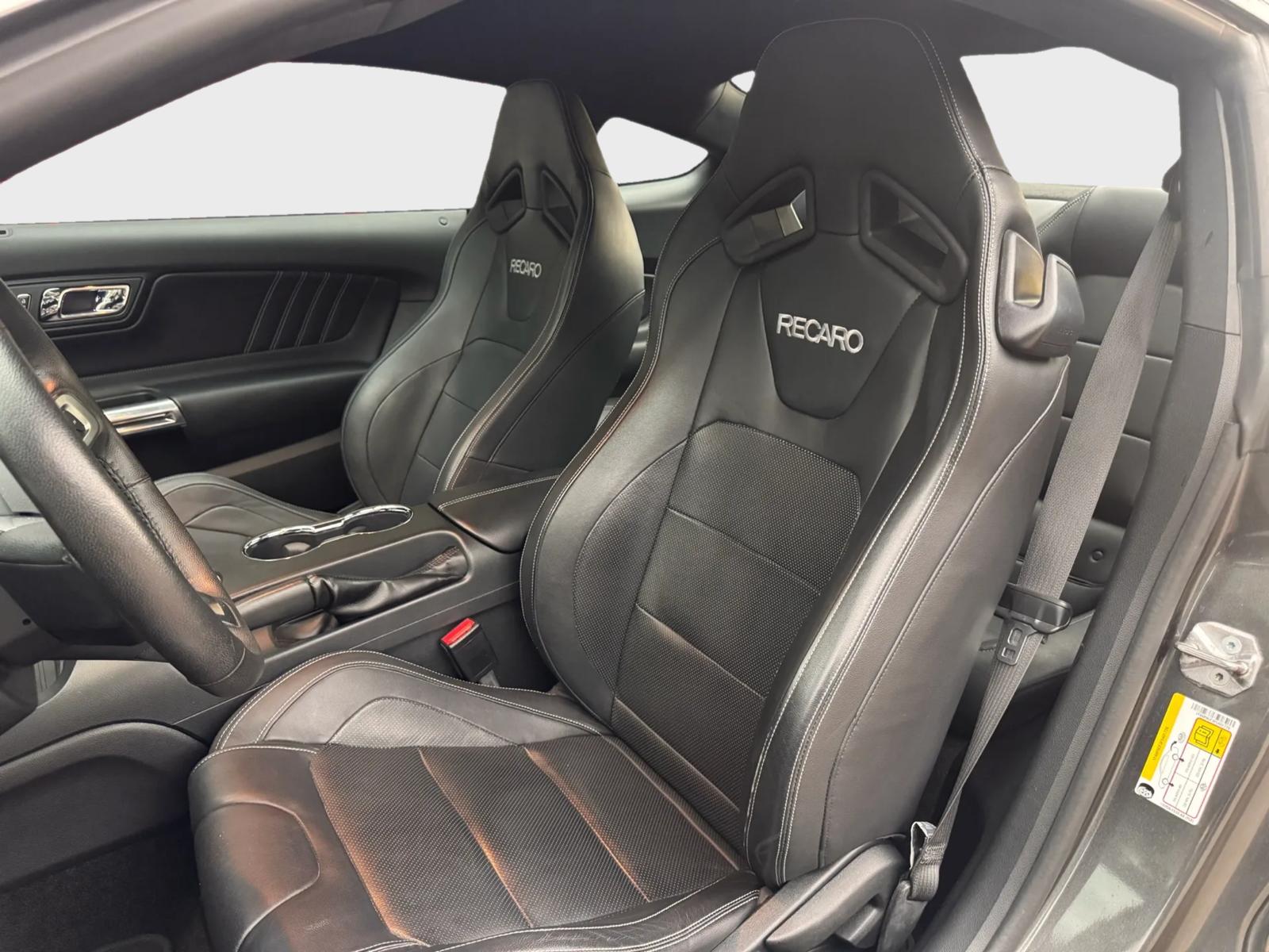 FORD Mustang Fastback 5.0 V8 GT-image-8
