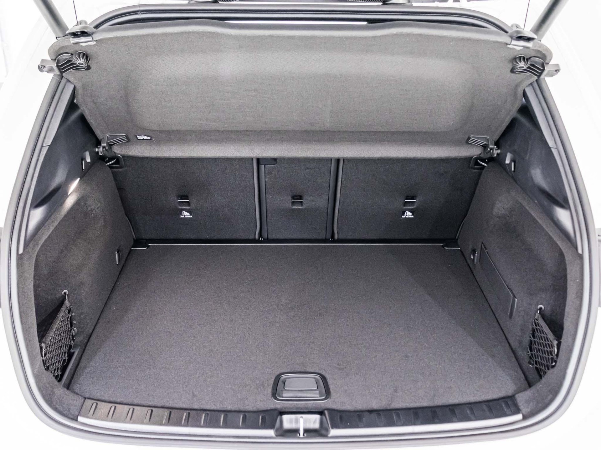 MERCEDES-BENZ GLA 220 d 4MATIC "Swiss Star"-image-13