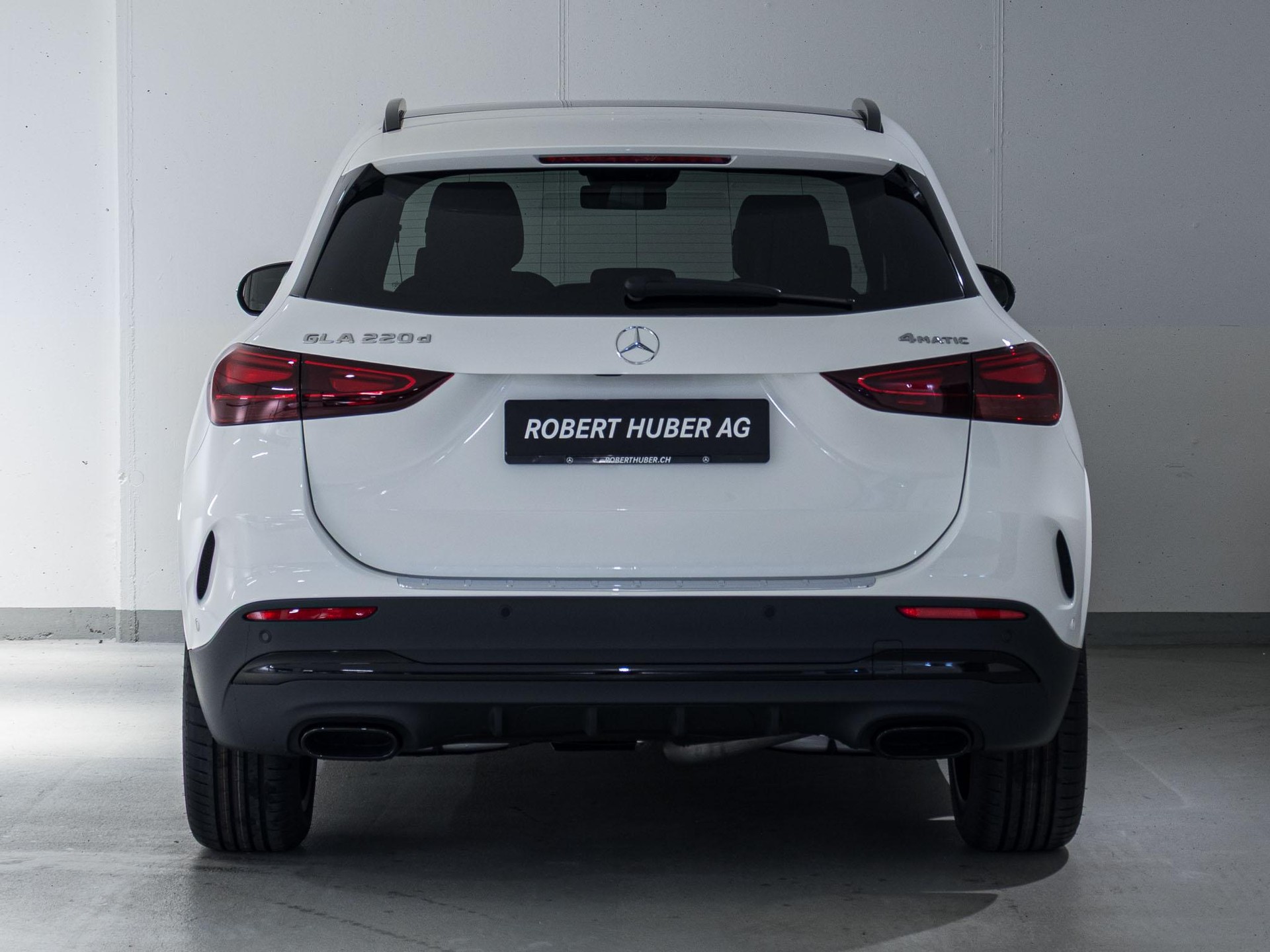 MERCEDES-BENZ GLA 220 d 4MATIC "Swiss Star"-image-5
