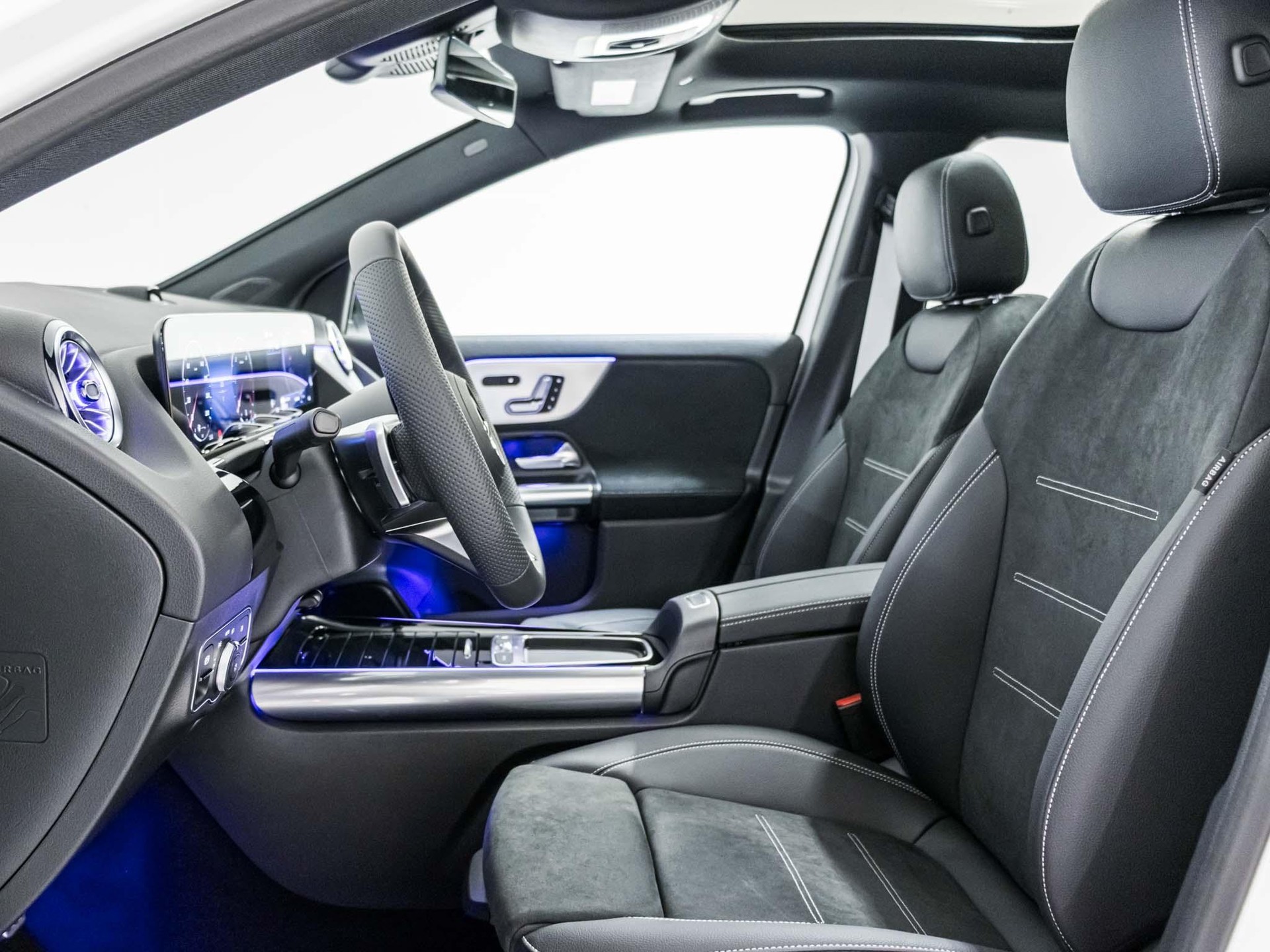 MERCEDES-BENZ GLA 220 d 4MATIC "Swiss Star"-image-6