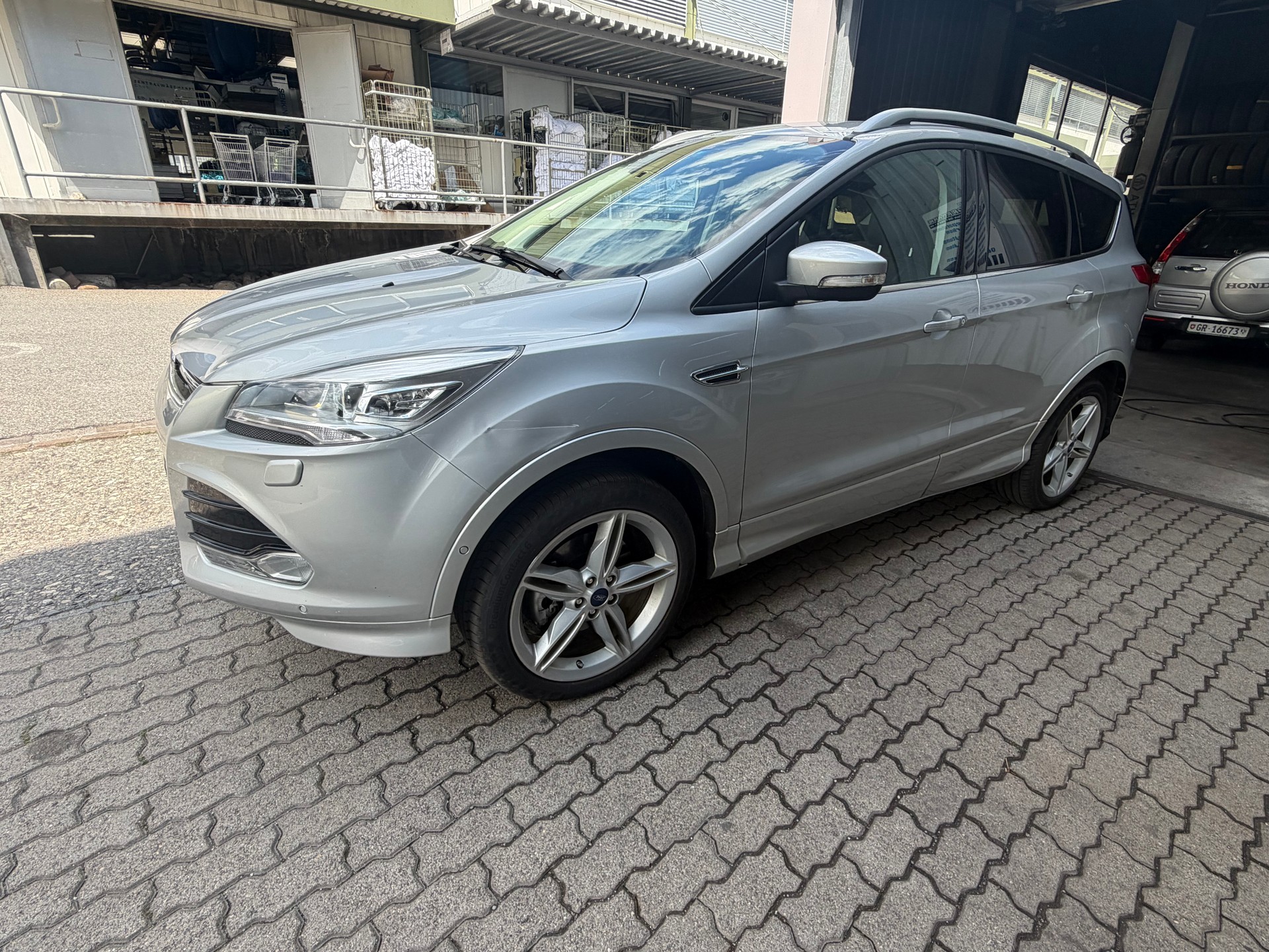 FORD Kuga 2.0 TDCi Titanium 4WD PowerShift-image-5