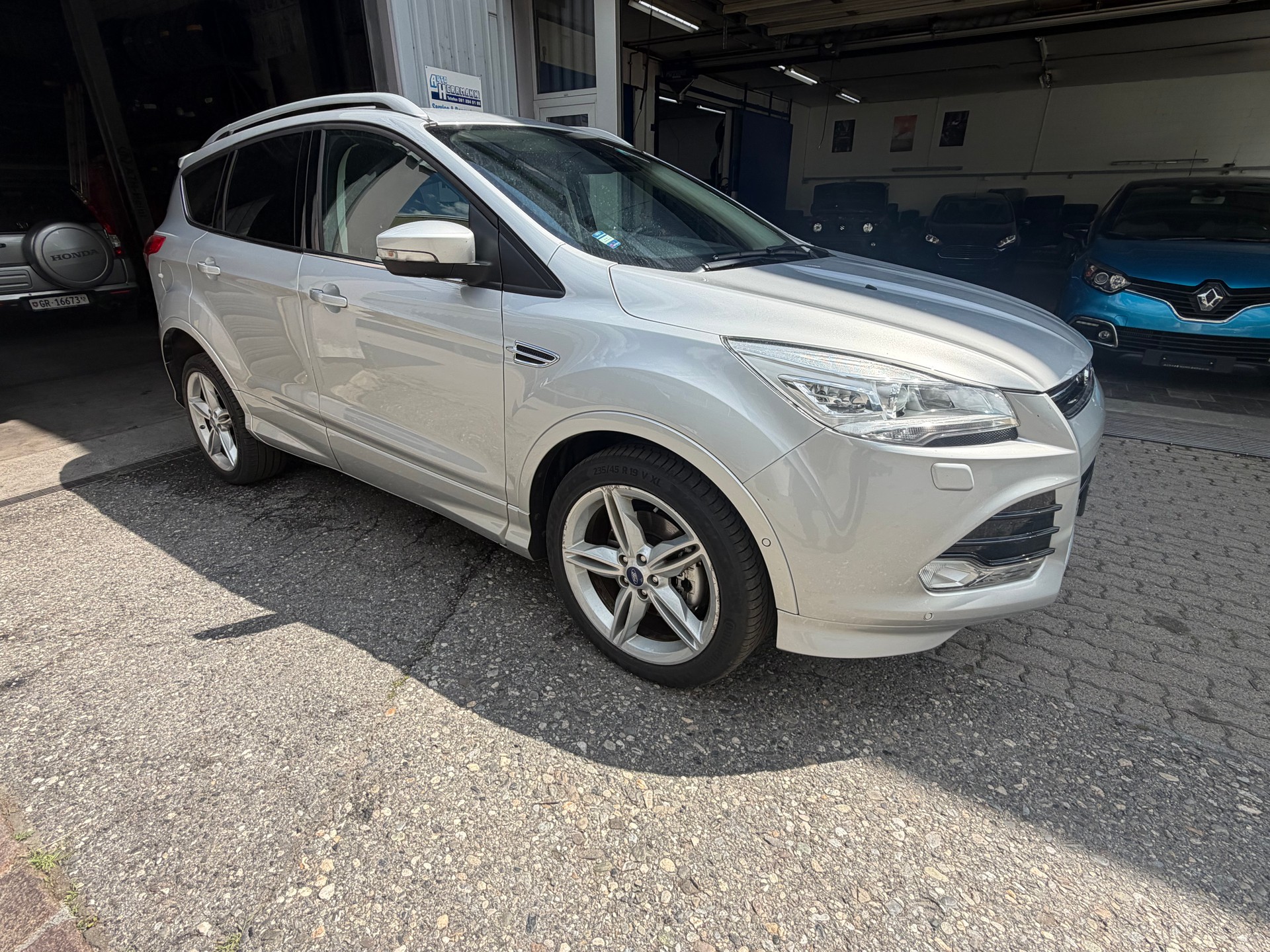 FORD Kuga 2.0 TDCi Titanium 4WD PowerShift-image-6