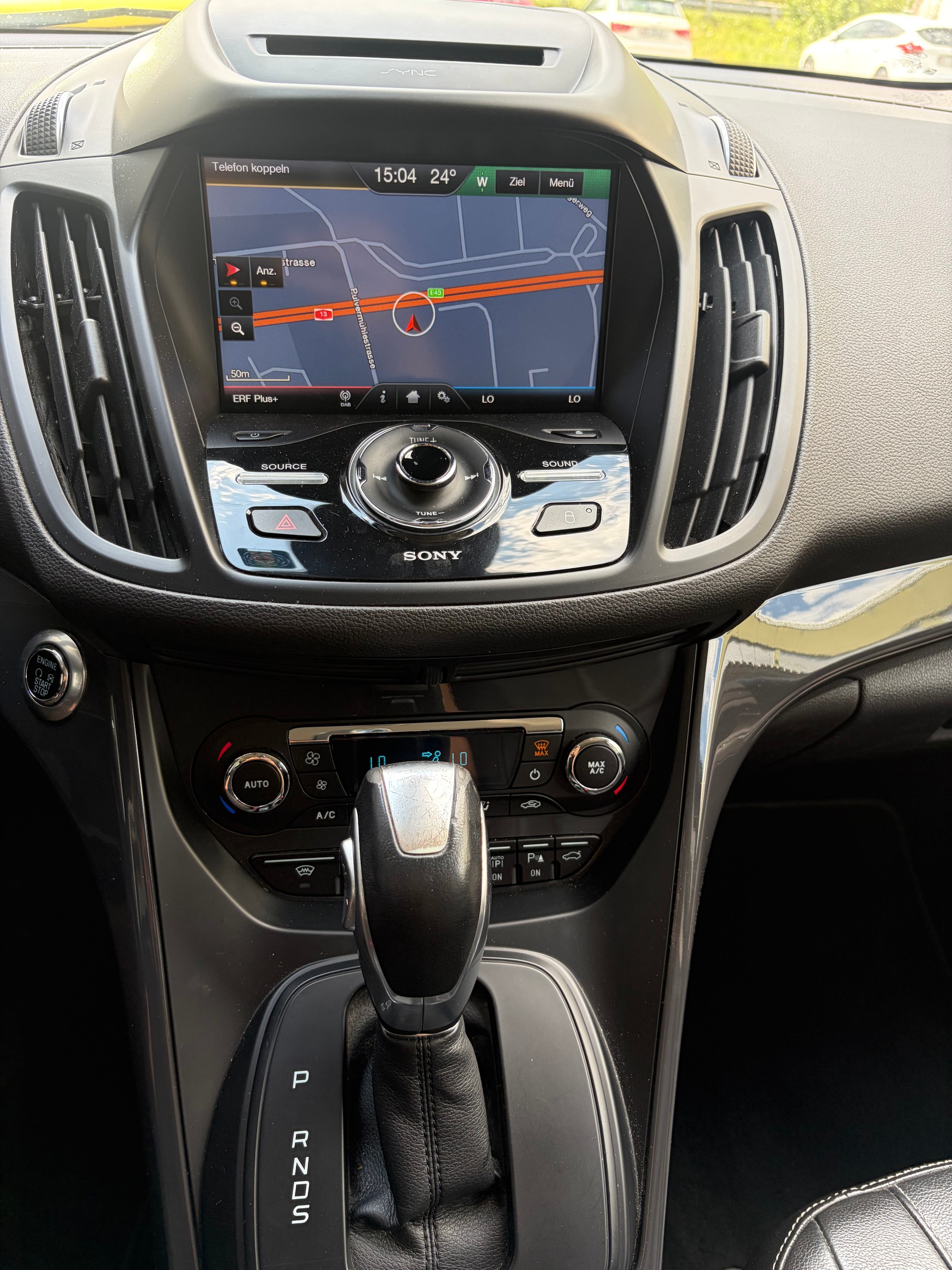 FORD Kuga 2.0 TDCi Titanium 4WD PowerShift-image-3