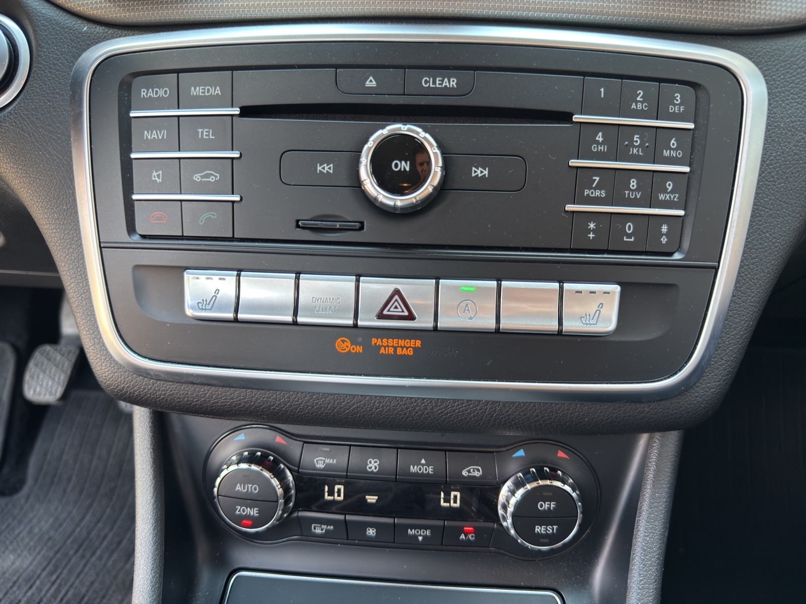 MERCEDES-BENZ CLA Shooting Brake 200 d-image-15