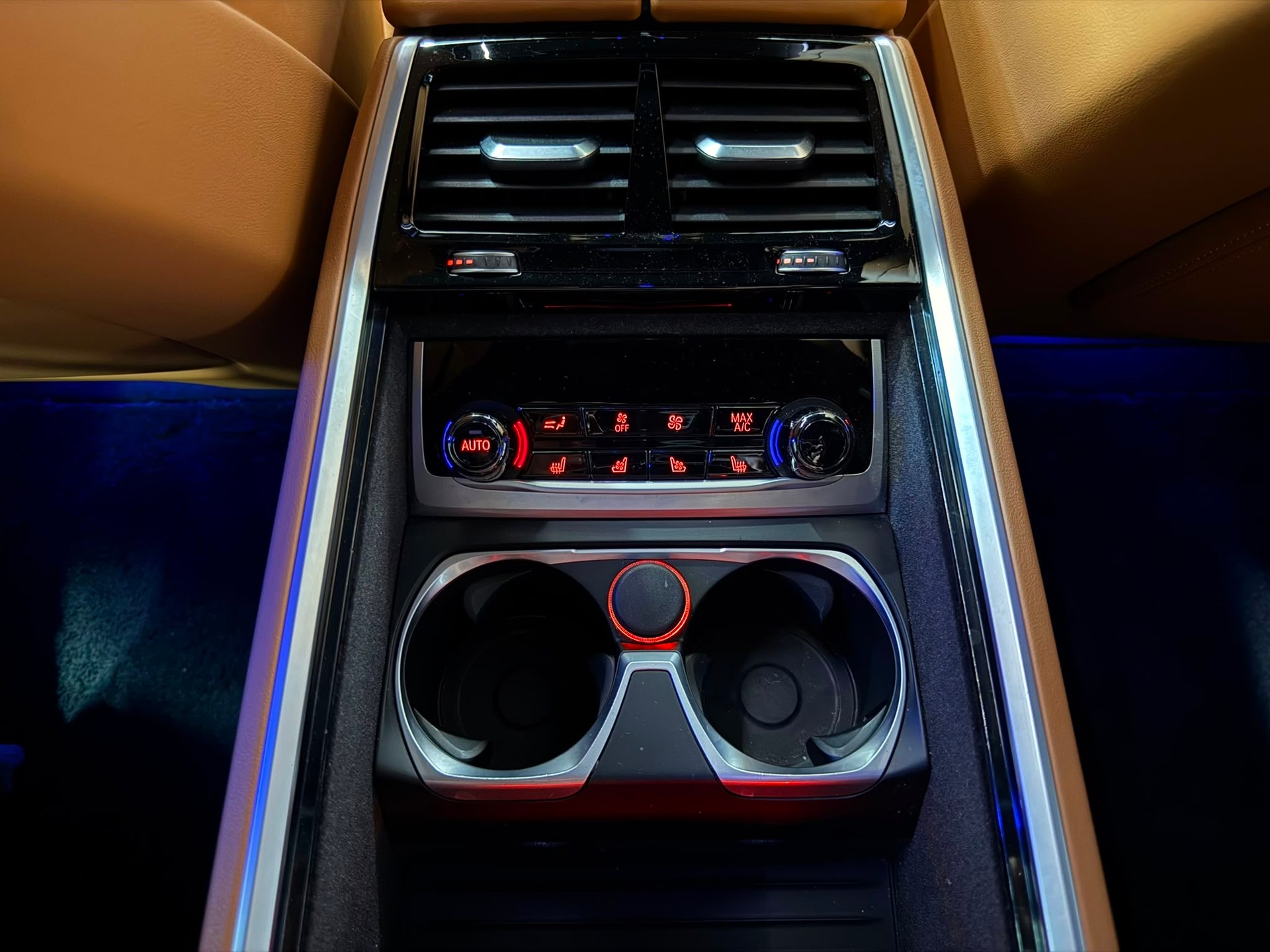 BMW 730Ld xDrive 48V Steptronic /Exclusive 4-Seat Executive Lounge-image-25