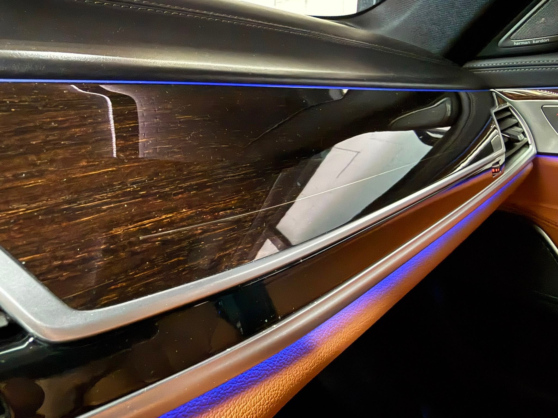 BMW 730Ld xDrive 48V Steptronic /Exclusive 4-Seat Executive Lounge-image-20