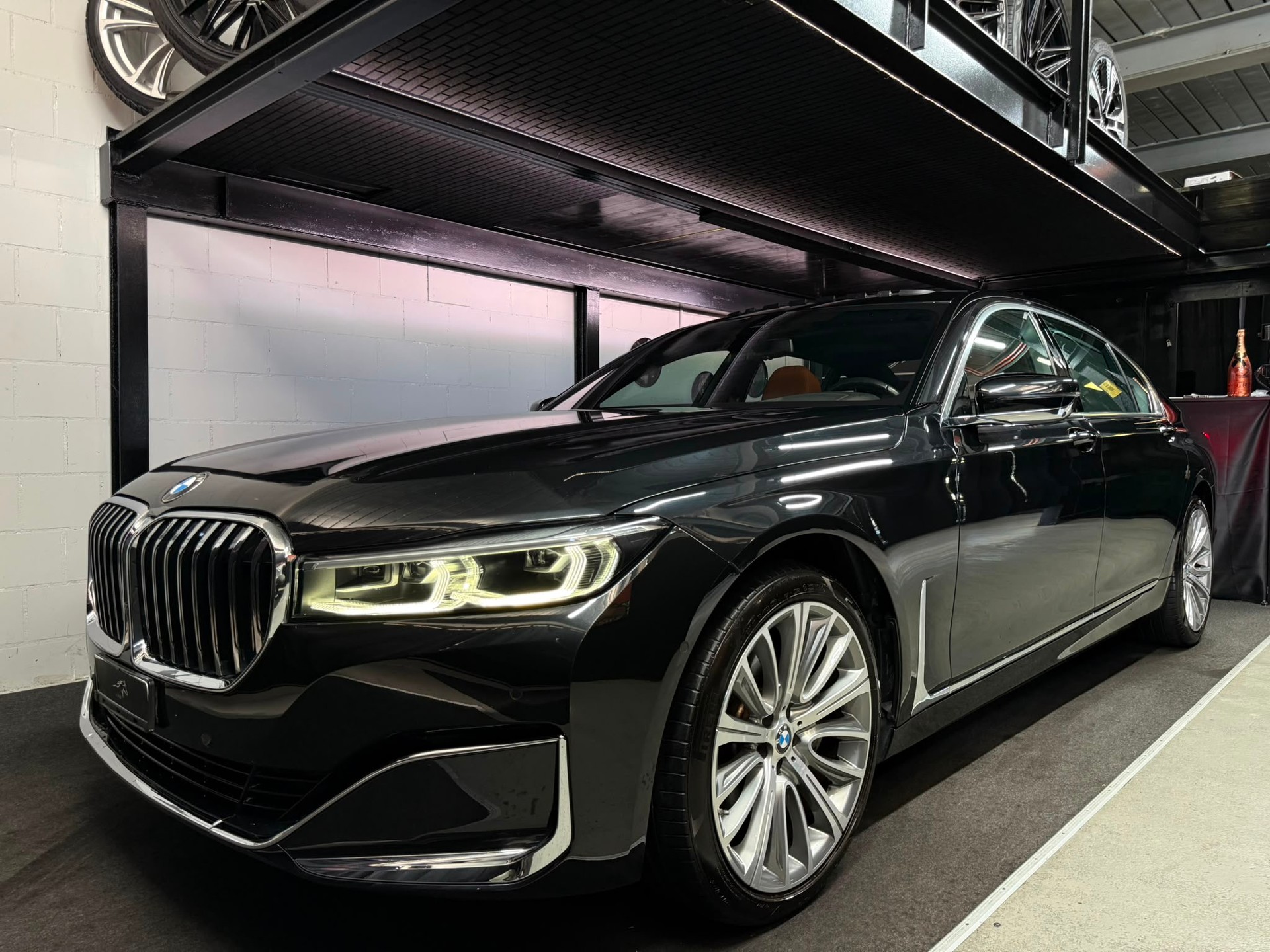 BMW 730Ld xDrive 48V Steptronic /Exclusive 4-Seat Executive Lounge-image-27