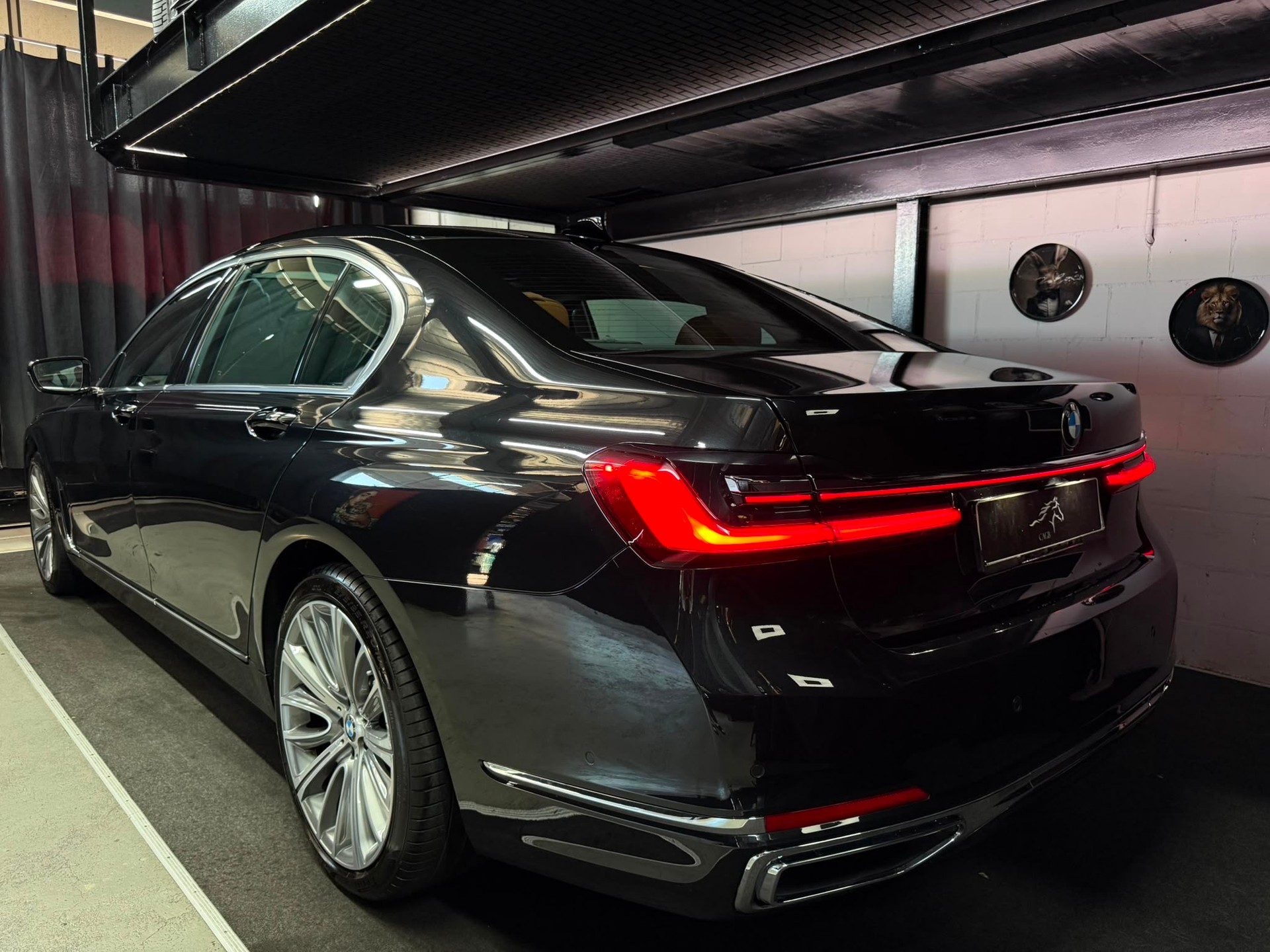 BMW 730Ld xDrive 48V Steptronic /Exclusive 4-Seat Executive Lounge-image-3