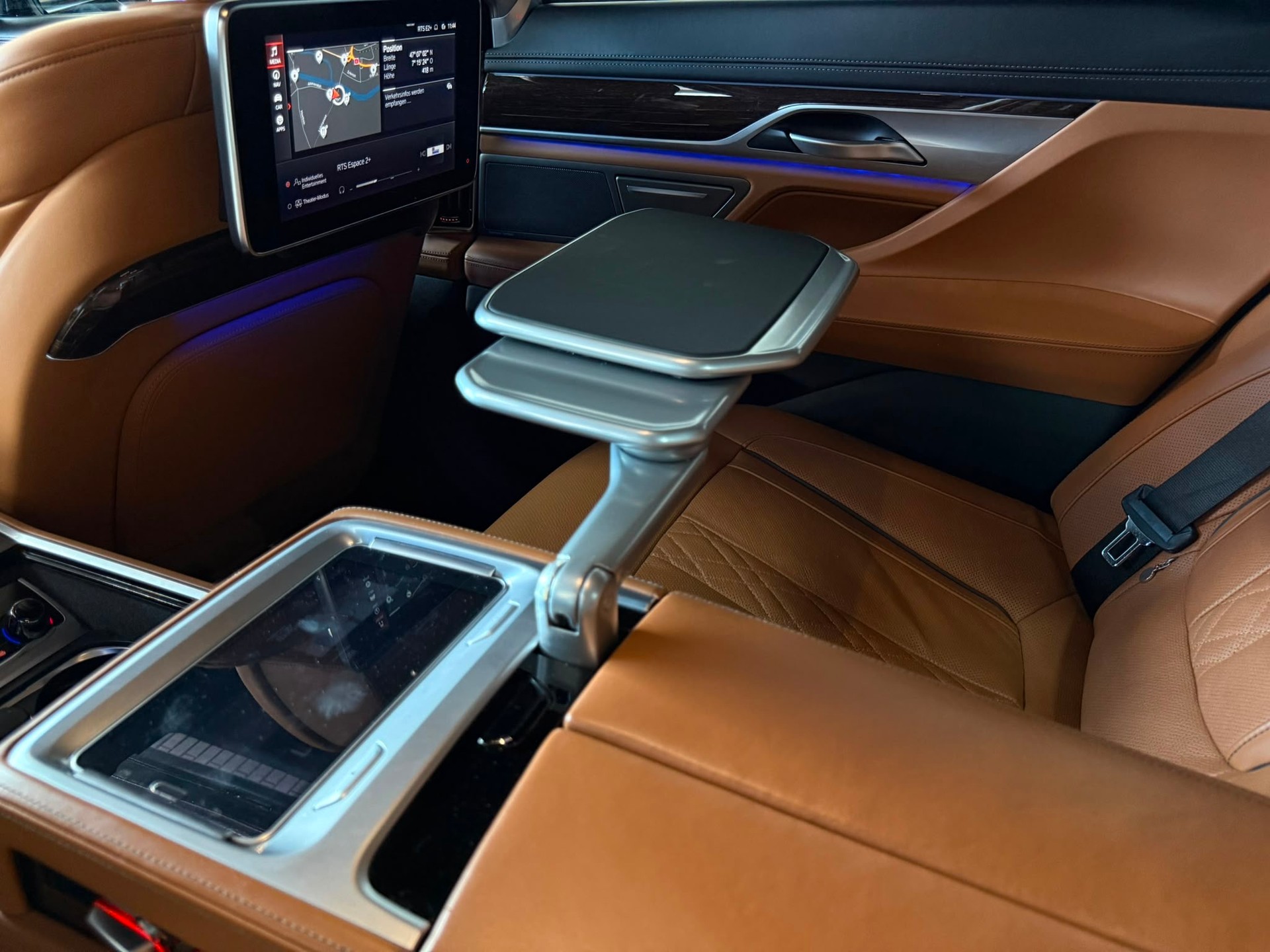 BMW 730Ld xDrive 48V Steptronic /Exclusive 4-Seat Executive Lounge-image-23