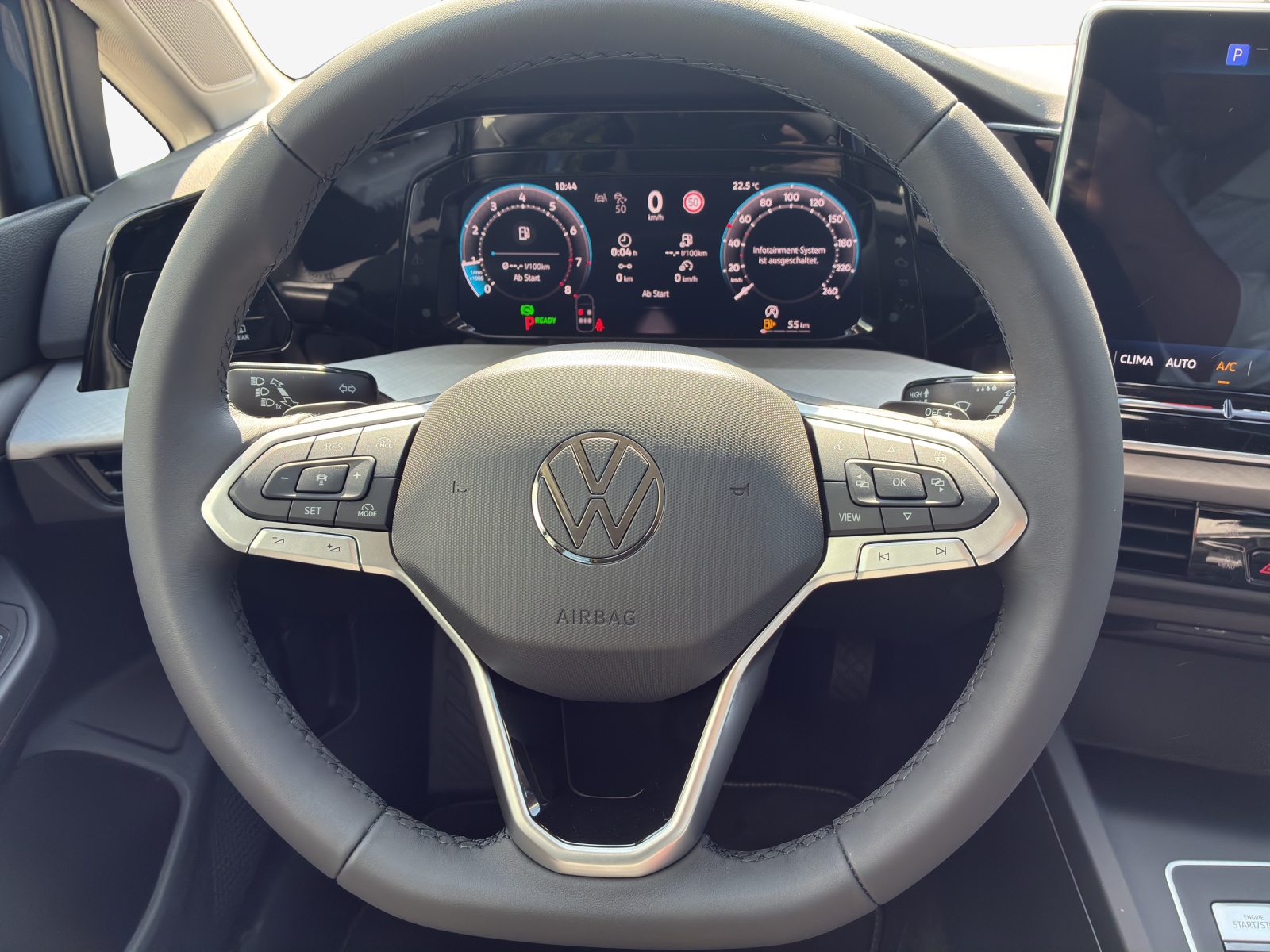VW Golf 1.5 e TSI mHEV Value DSG-image-9