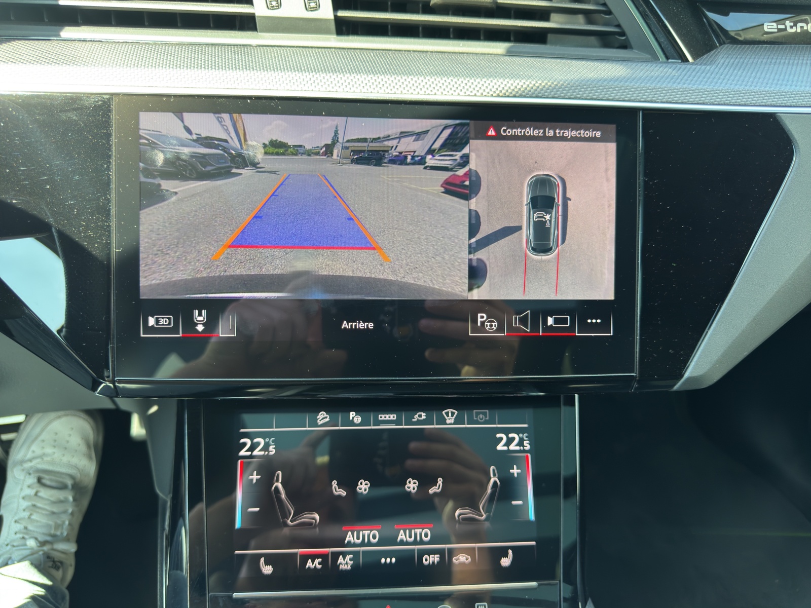 AUDI Q8 50 e-tron Black Edition quattro-image-14