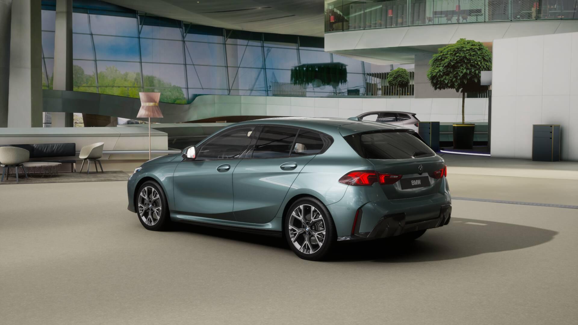 BMW 123 xDrive-image-1