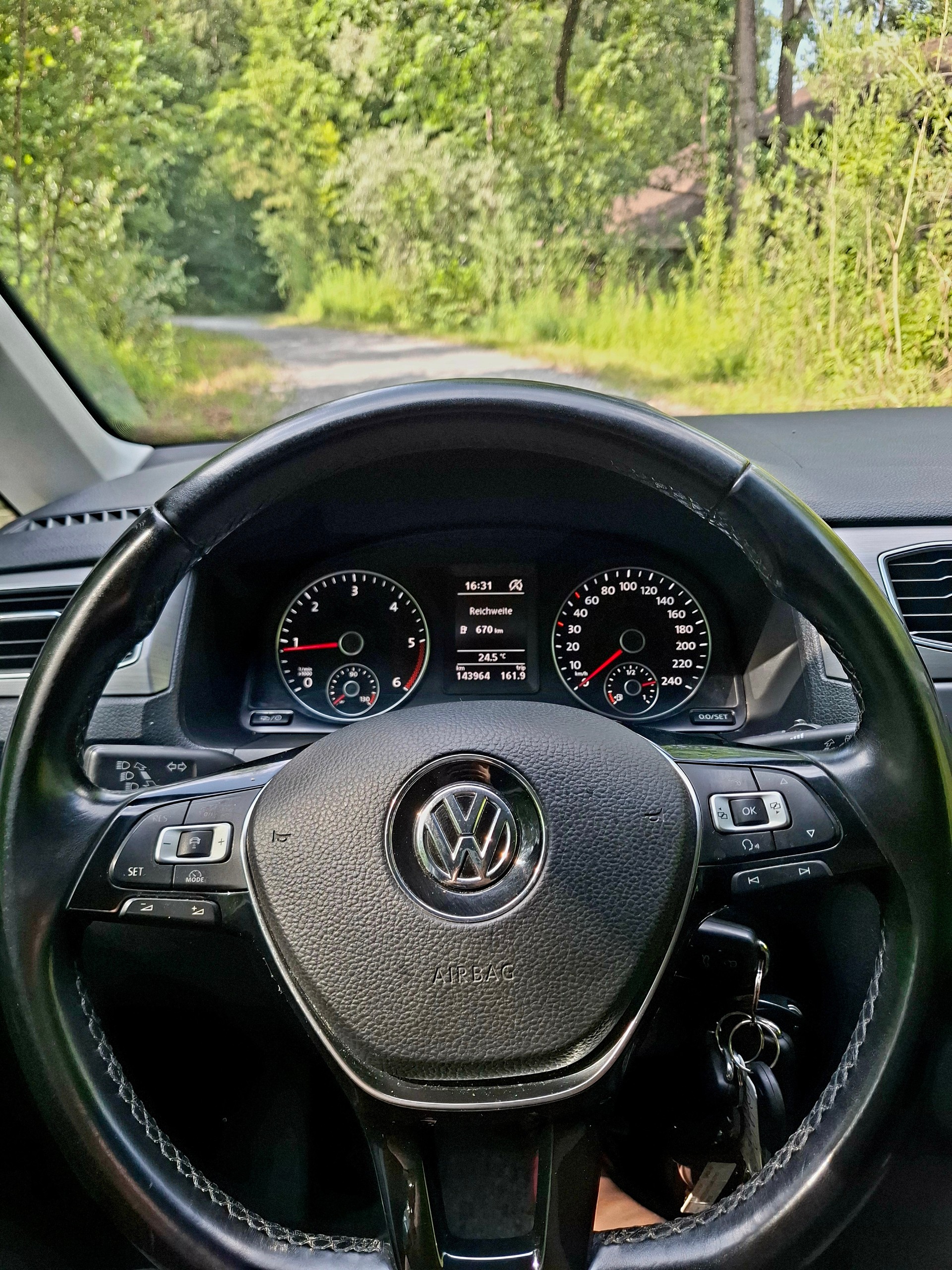 VW 2.0 TDI 150 Comfortline DSG 4m-image-1