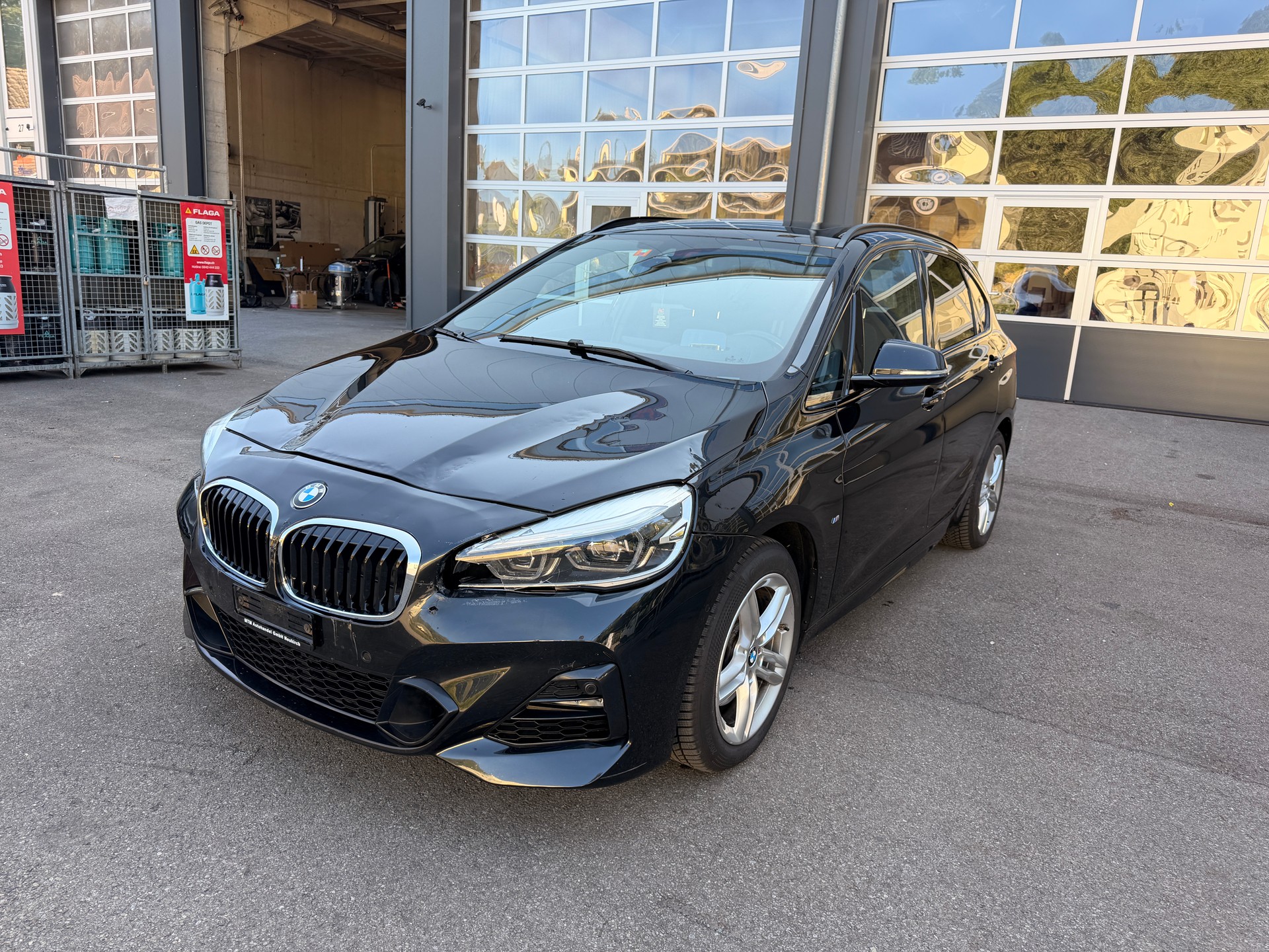 BMW 218d xDrive Active Tourer Steptronic M Sport-showroom-element-1