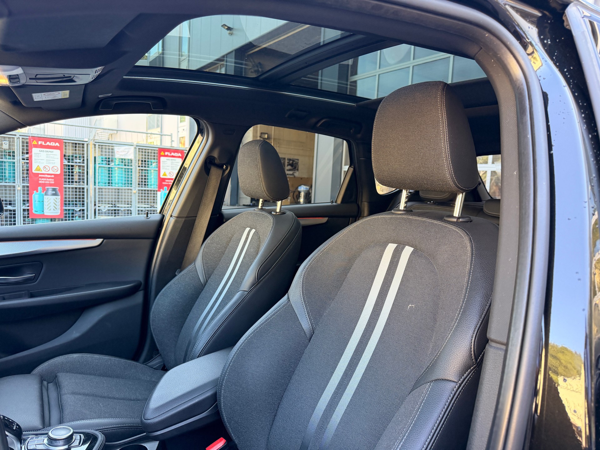 BMW 218d xDrive Active Tourer Steptronic M Sport-image-7