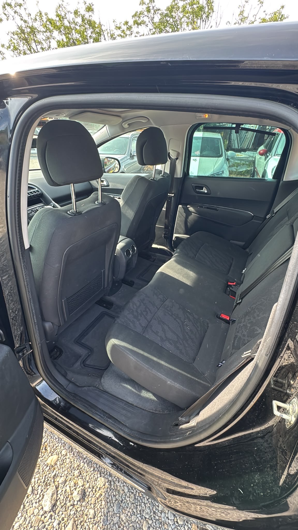 PEUGEOT 3008 1.6 16V T Allure Tiptronic-image-10
