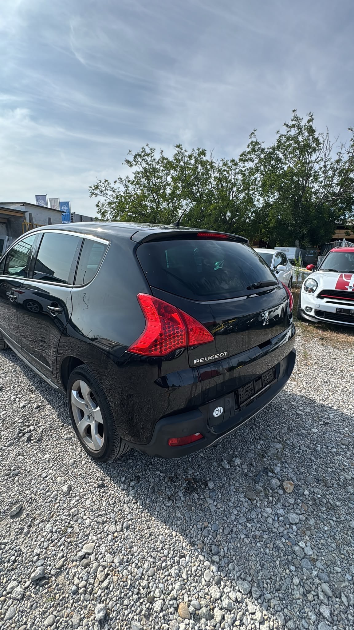 PEUGEOT 3008 1.6 16V T Allure Tiptronic-image-2