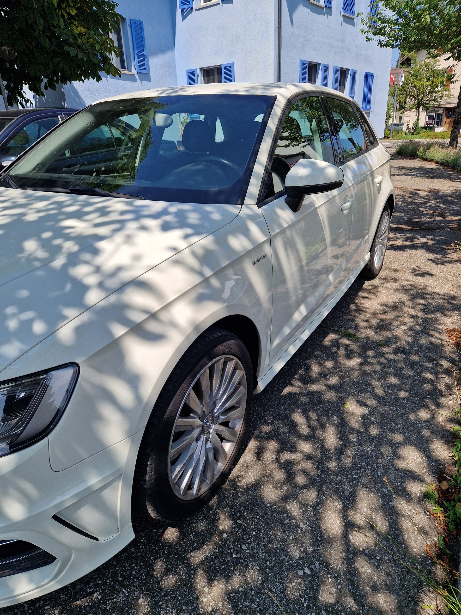 AUDI A3 Sportback 1.4 e-tron Ambition S-tronic-showroom-element-2