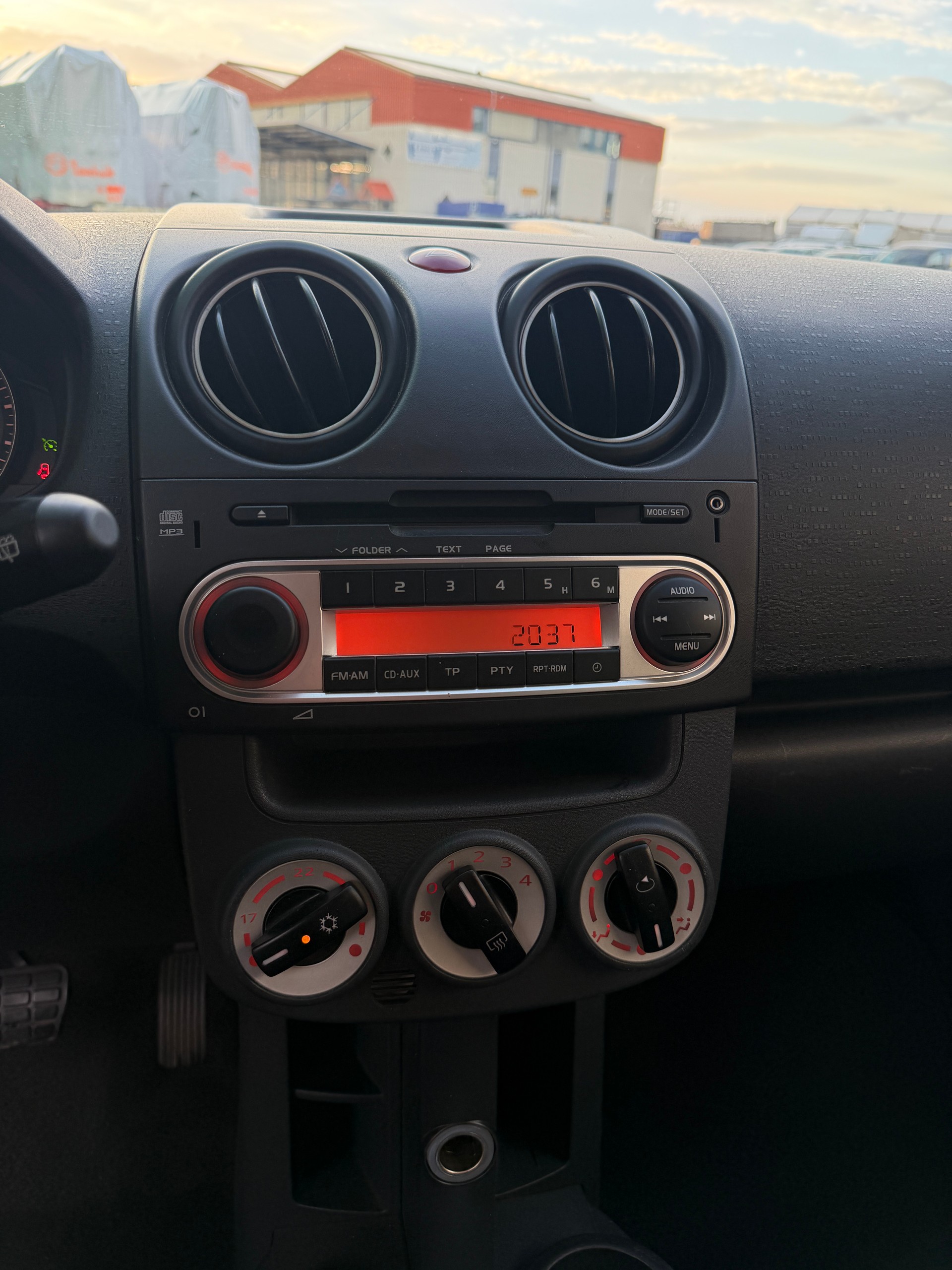MITSUBISHI Colt 1.3 16V Goal Allshift-image-11