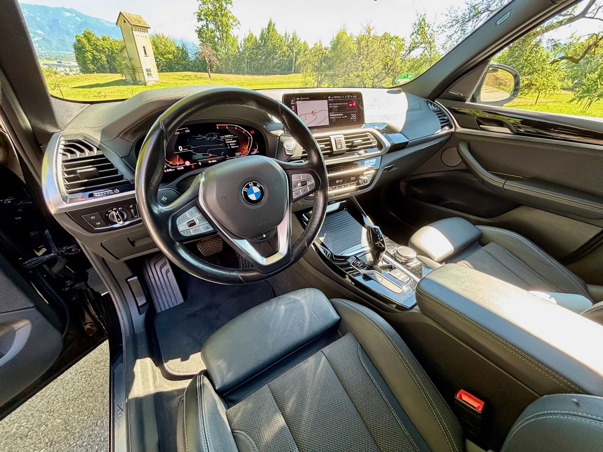 BMW 20d xDrive-image-4